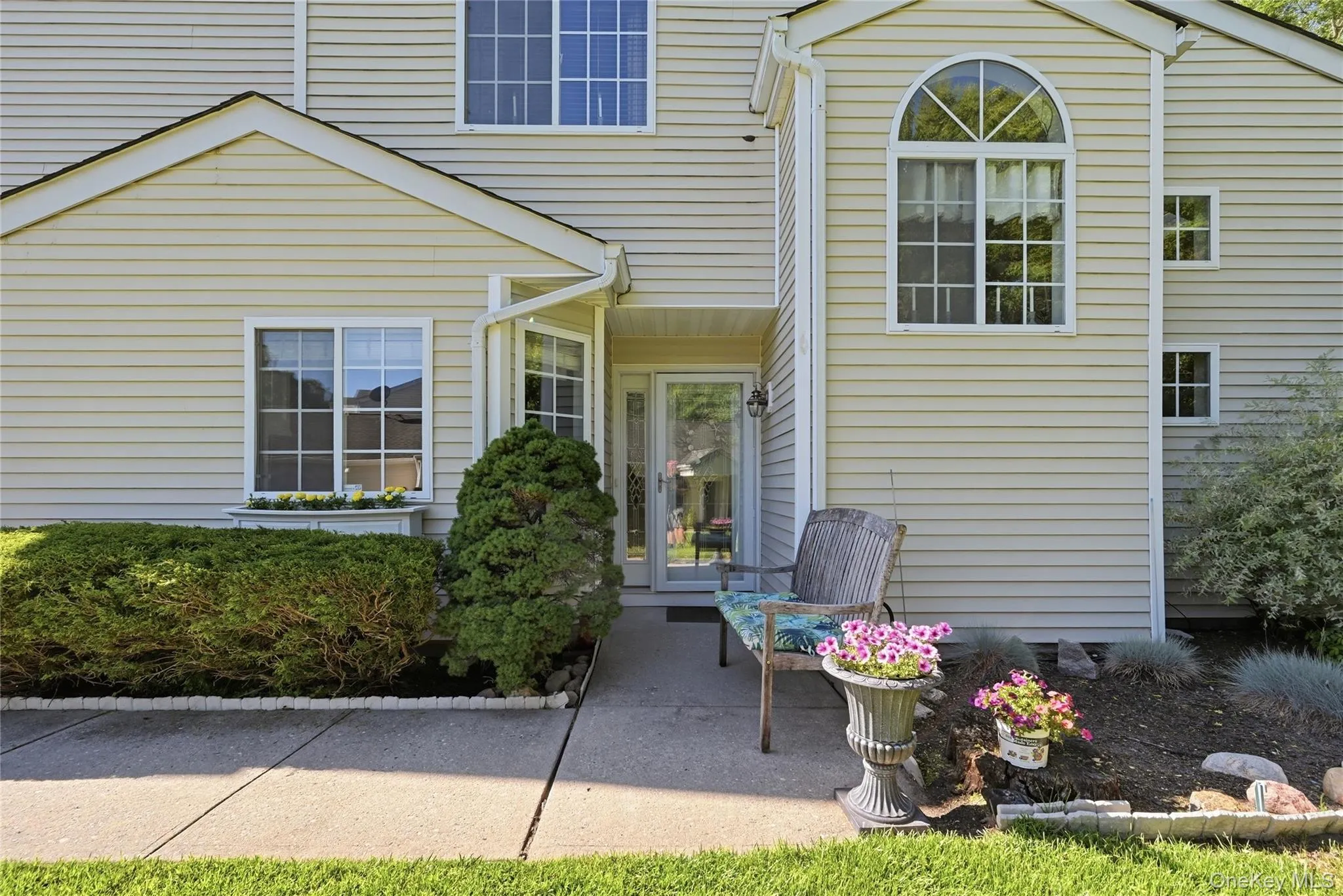 129 Farm House Court, Brookhaven, NY, 3 Bedrooms Bedrooms, 6 Rooms Rooms,2 BathroomsBathrooms,Residential,For Rent,Farm House,0,1016125 129 Farm House Court, Brookhaven, NY, 3 Bedrooms Bedrooms, 6 Rooms Rooms,2 BathroomsBathrooms,Residential,For Rent,Farm House,0,1016125