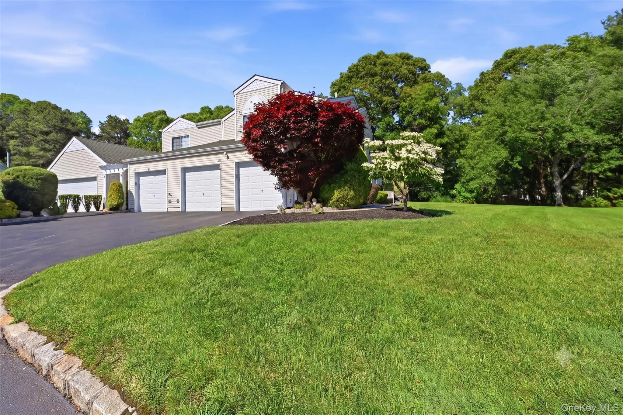 129 Farm House Court, Brookhaven, NY, 3 Bedrooms Bedrooms, 6 Rooms Rooms,2 BathroomsBathrooms,Residential,For Rent,Farm House,0,1016125 129 Farm House Court, Brookhaven, NY, 3 Bedrooms Bedrooms, 6 Rooms Rooms,2 BathroomsBathrooms,Residential,For Rent,Farm House,0,1016125