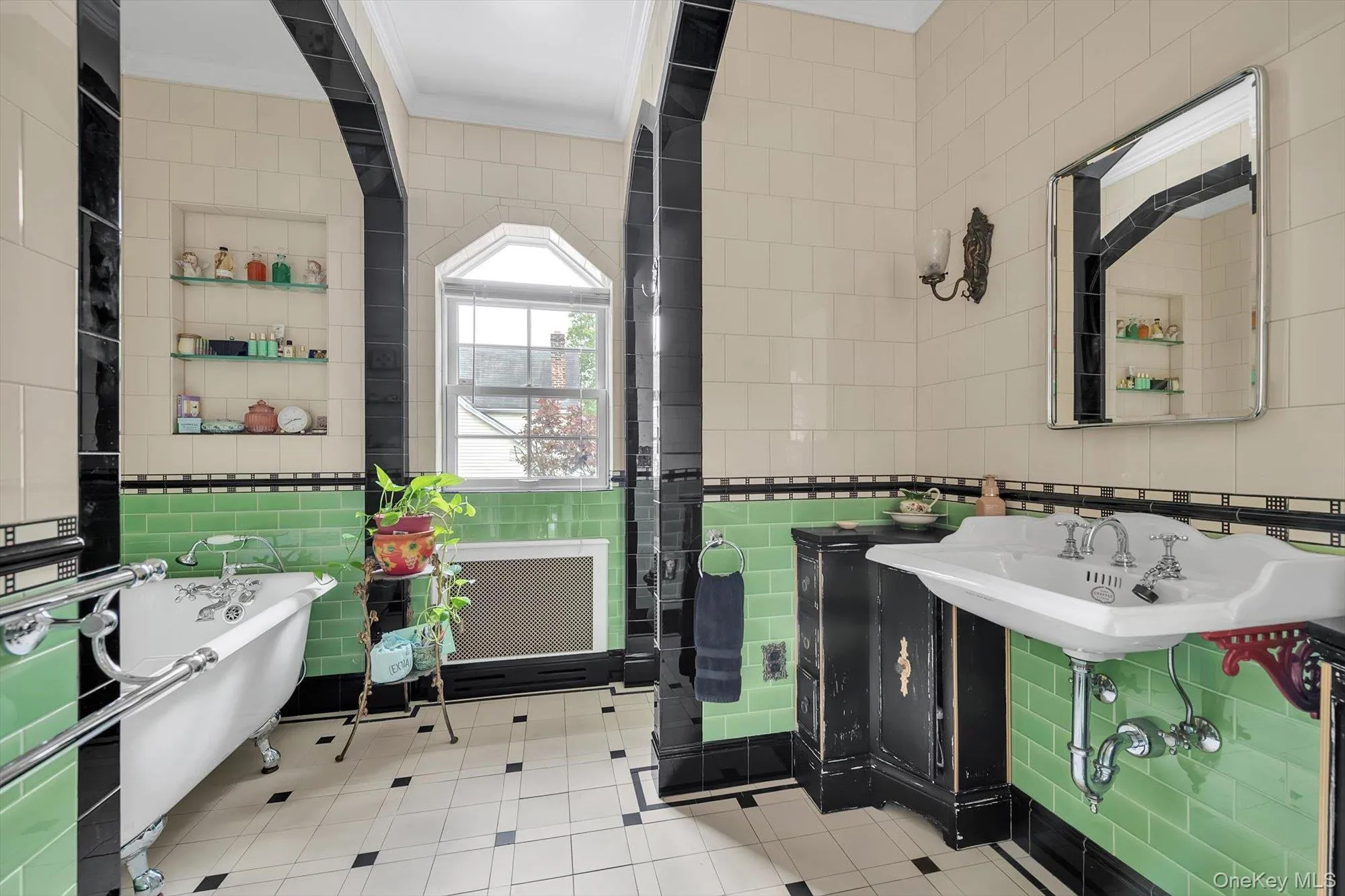 90-16 68th Avenue, New York, NY, 3 Bedrooms Bedrooms, 8 Rooms Rooms,2 BathroomsBathrooms,Residential,For Rent,68th,0,1016128 90-16 68th Avenue, New York, NY, 3 Bedrooms Bedrooms, 8 Rooms Rooms,2 BathroomsBathrooms,Residential,For Rent,68th,0,1016128