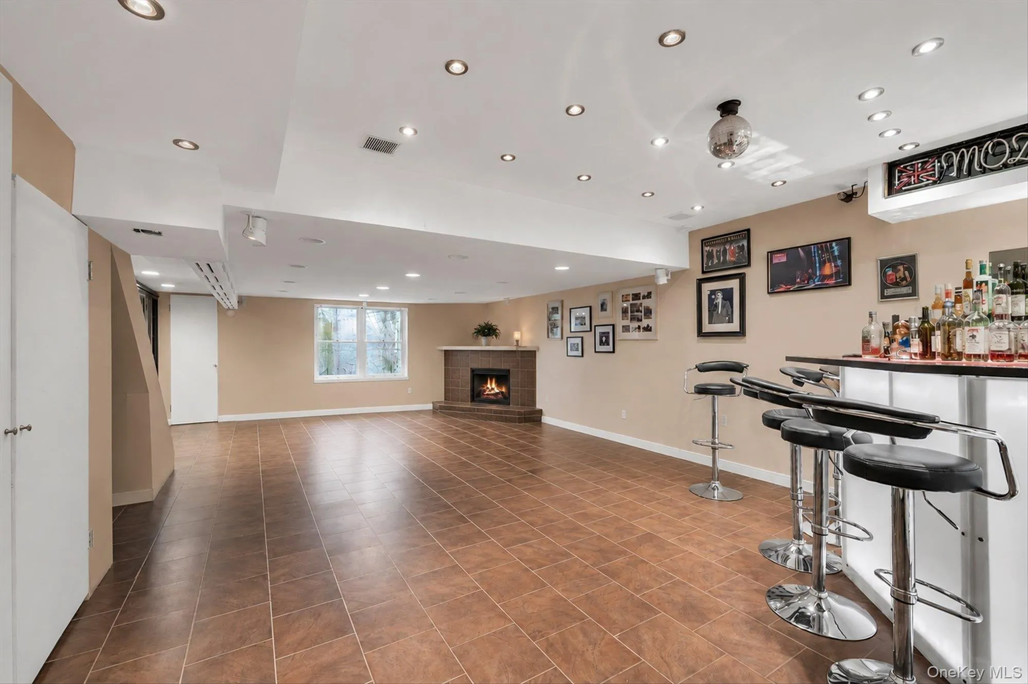 90-16 68th Avenue, New York, NY, 3 Bedrooms Bedrooms, 8 Rooms Rooms,2 BathroomsBathrooms,Residential,For Rent,68th,0,1016128 90-16 68th Avenue, New York, NY, 3 Bedrooms Bedrooms, 8 Rooms Rooms,2 BathroomsBathrooms,Residential,For Rent,68th,0,1016128