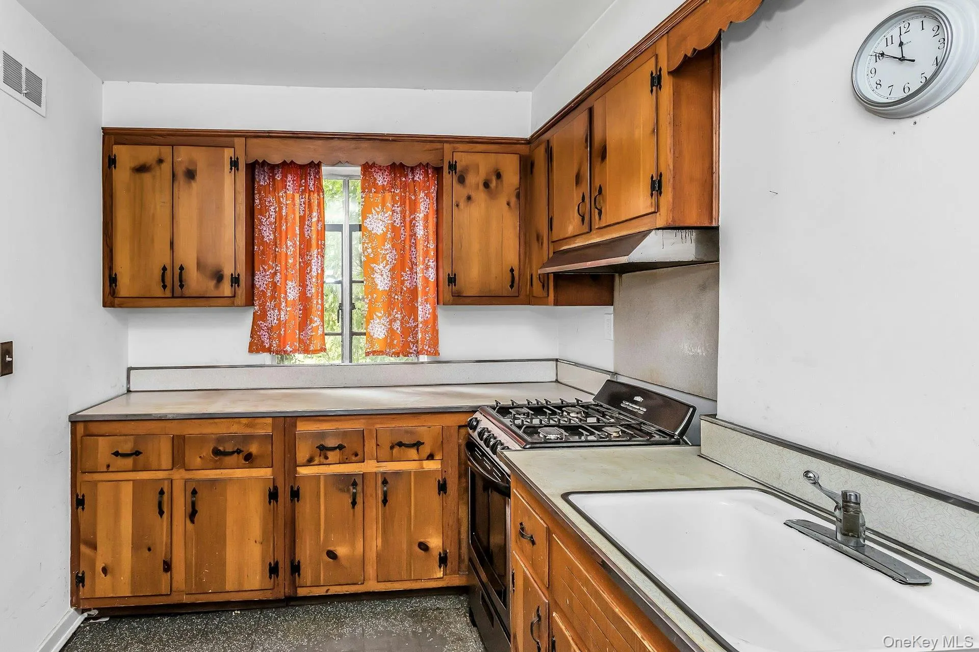 12-08 152nd Street, New York, NY, 3 Bedrooms Bedrooms, 5 Rooms Rooms,1 BathroomBathrooms,Residential,For Rent,152nd,0,KEY1016129 12-08 152nd Street, New York, NY, 3 Bedrooms Bedrooms, 5 Rooms Rooms,1 BathroomBathrooms,Residential,For Rent,152nd,0,KEY1016129