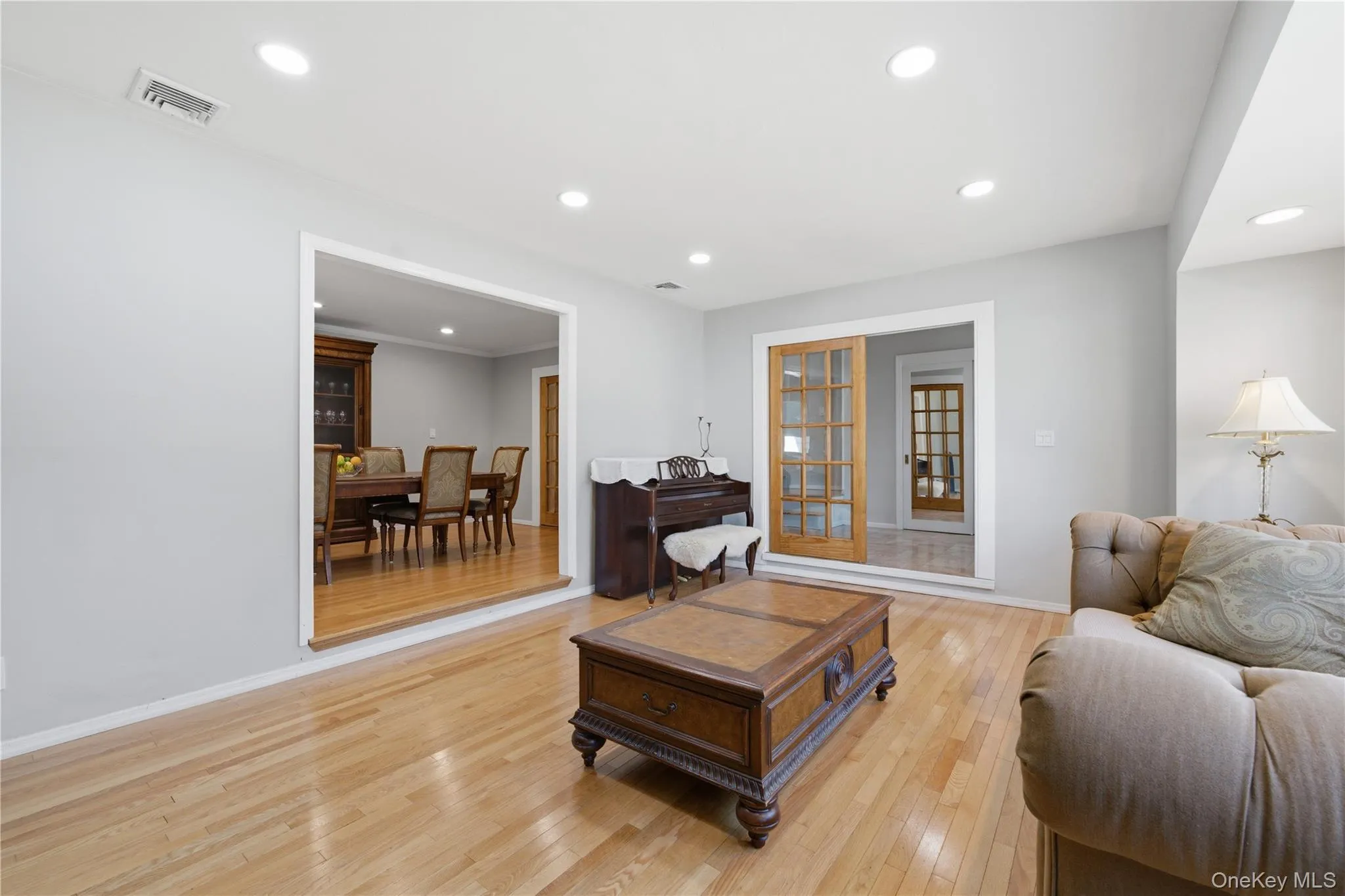 308 Oyster Bay Road, Oyster Bay, NY, 4 Bedrooms Bedrooms, 8 Rooms Rooms,2 BathroomsBathrooms,Residential,For Rent,Oyster Bay,0,KEY1016139 308 Oyster Bay Road, Oyster Bay, NY, 4 Bedrooms Bedrooms, 8 Rooms Rooms,2 BathroomsBathrooms,Residential,For Rent,Oyster Bay,0,KEY1016139