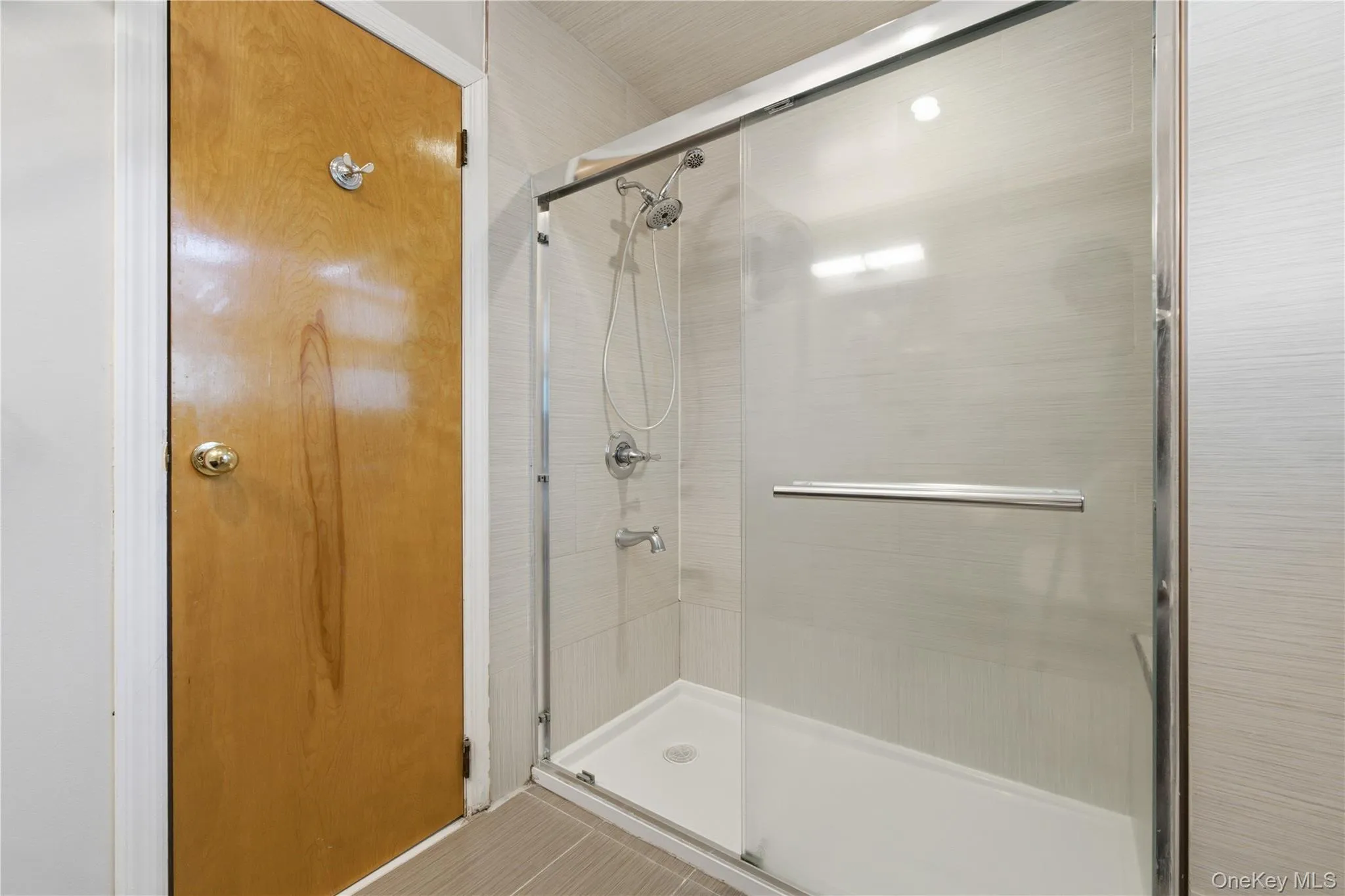308 Oyster Bay Road, Oyster Bay, NY, 4 Bedrooms Bedrooms, 8 Rooms Rooms,2 BathroomsBathrooms,Residential,For Rent,Oyster Bay,0,KEY1016139 308 Oyster Bay Road, Oyster Bay, NY, 4 Bedrooms Bedrooms, 8 Rooms Rooms,2 BathroomsBathrooms,Residential,For Rent,Oyster Bay,0,KEY1016139