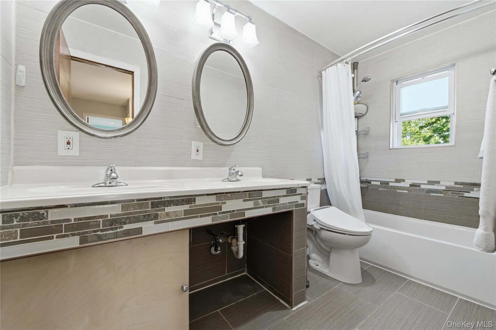 308 Oyster Bay Road, Oyster Bay, NY, 4 Bedrooms Bedrooms, 8 Rooms Rooms,2 BathroomsBathrooms,Residential,For Rent,Oyster Bay,0,KEY1016139 308 Oyster Bay Road, Oyster Bay, NY, 4 Bedrooms Bedrooms, 8 Rooms Rooms,2 BathroomsBathrooms,Residential,For Rent,Oyster Bay,0,KEY1016139