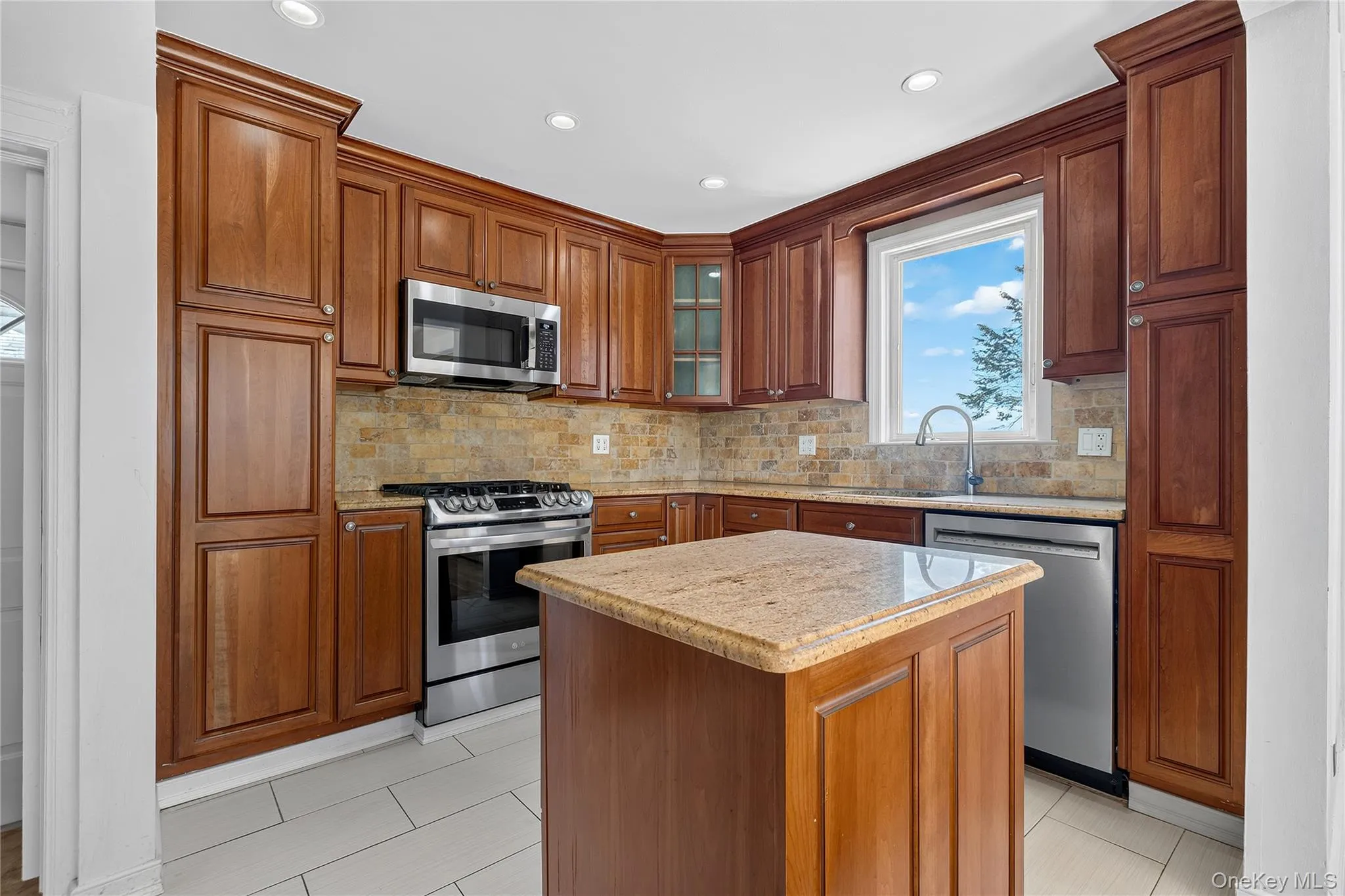 84 Page Avenue, Yonkers, NY, 3 Bedrooms Bedrooms, 8 Rooms Rooms,2 BathroomsBathrooms,Residential Lease,For Rent,Page,0,1016141 84 Page Avenue, Yonkers, NY, 3 Bedrooms Bedrooms, 8 Rooms Rooms,2 BathroomsBathrooms,Residential Lease,For Rent,Page,0,1016141