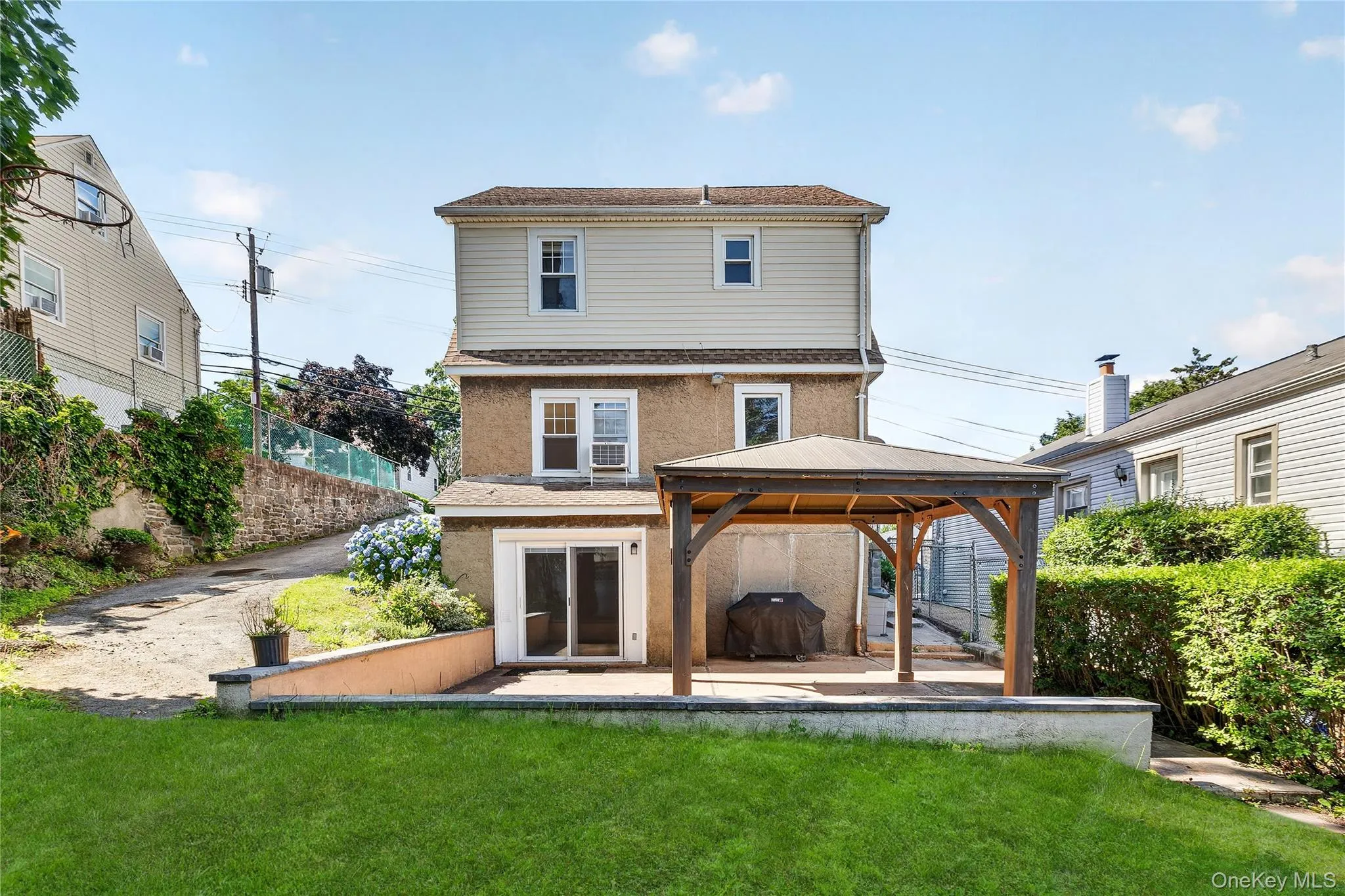 84 Page Avenue, Yonkers, NY, 3 Bedrooms Bedrooms, 8 Rooms Rooms,2 BathroomsBathrooms,Residential Lease,For Rent,Page,0,1016141 84 Page Avenue, Yonkers, NY, 3 Bedrooms Bedrooms, 8 Rooms Rooms,2 BathroomsBathrooms,Residential Lease,For Rent,Page,0,1016141
