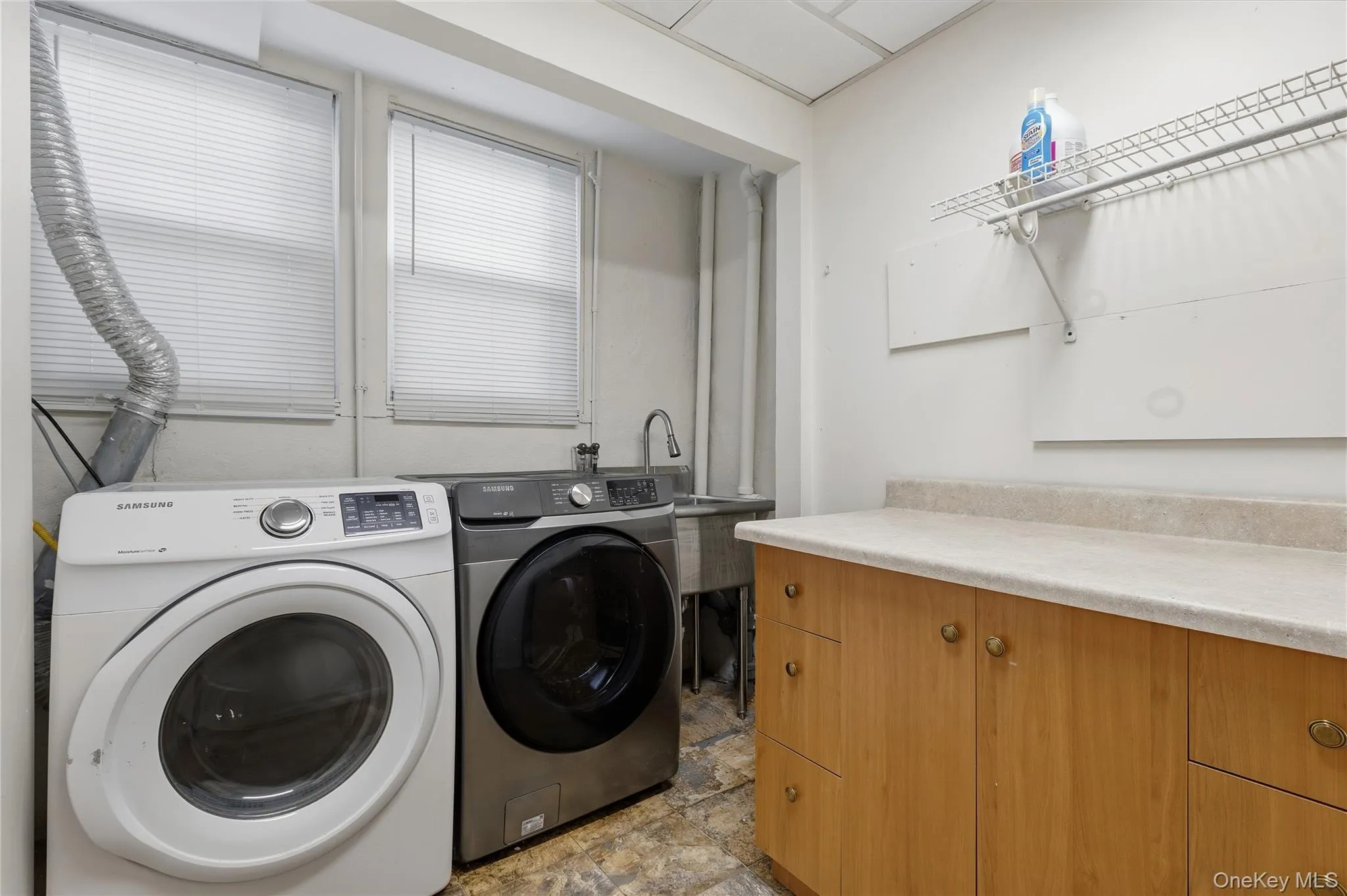 84 Page Avenue, Yonkers, NY, 3 Bedrooms Bedrooms, 8 Rooms Rooms,2 BathroomsBathrooms,Residential Lease,For Rent,Page,0,1016141 84 Page Avenue, Yonkers, NY, 3 Bedrooms Bedrooms, 8 Rooms Rooms,2 BathroomsBathrooms,Residential Lease,For Rent,Page,0,1016141