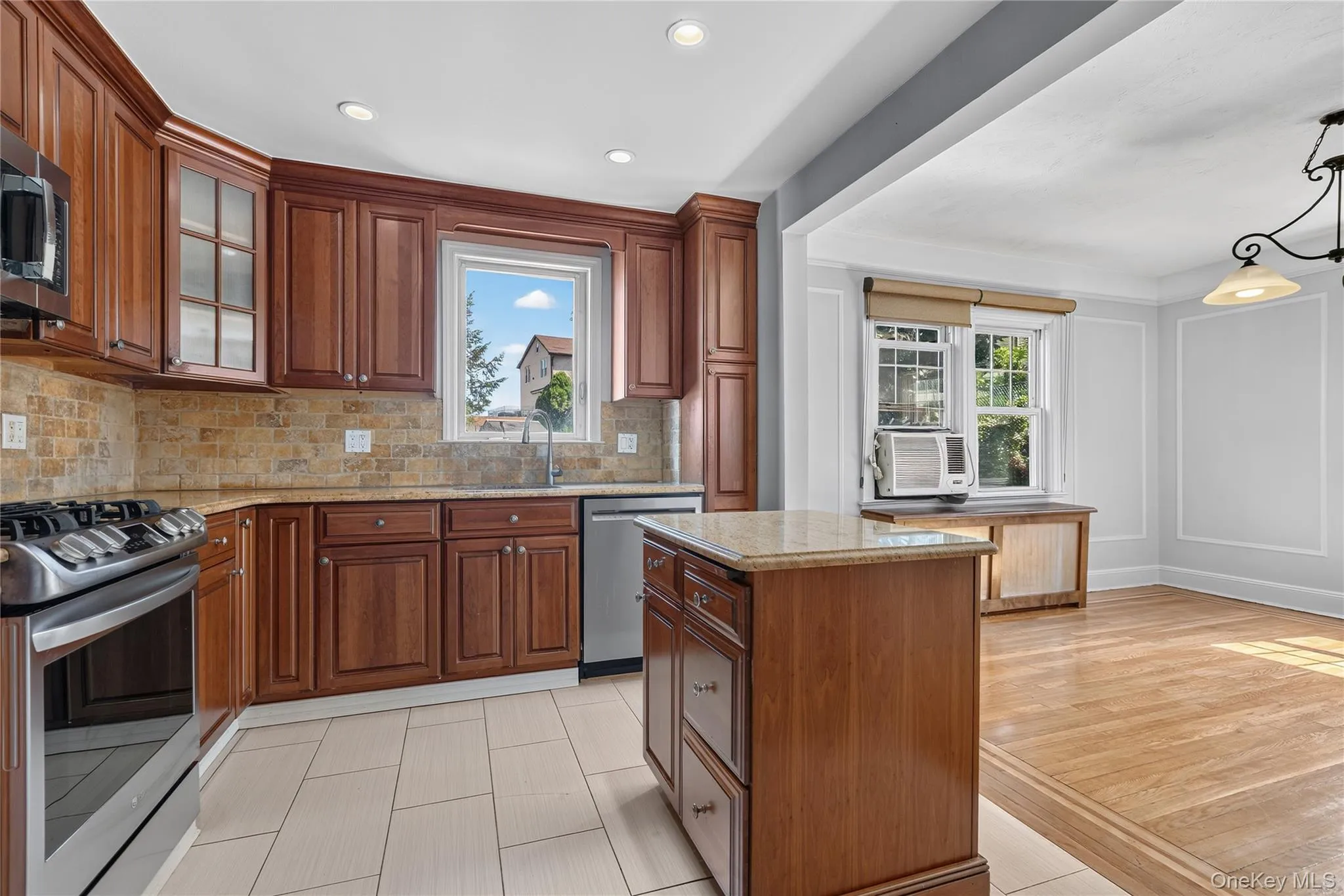 84 Page Avenue, Yonkers, NY, 3 Bedrooms Bedrooms, 8 Rooms Rooms,2 BathroomsBathrooms,Residential Lease,For Rent,Page,0,1016141 84 Page Avenue, Yonkers, NY, 3 Bedrooms Bedrooms, 8 Rooms Rooms,2 BathroomsBathrooms,Residential Lease,For Rent,Page,0,1016141