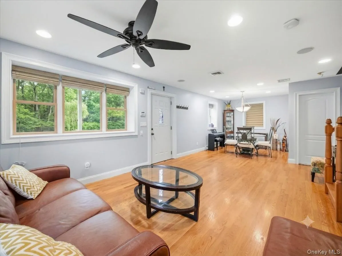 2 Hempstead Lane, Ramapo, NY, 4 Bedrooms Bedrooms, 11 Rooms Rooms,2 BathroomsBathrooms,Residential,For Rent,Hempstead,0,1016144 2 Hempstead Lane, Ramapo, NY, 4 Bedrooms Bedrooms, 11 Rooms Rooms,2 BathroomsBathrooms,Residential,For Rent,Hempstead,0,1016144