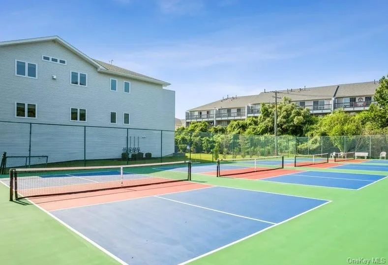 4 Pickleball Courts 4 Pickleball Courts