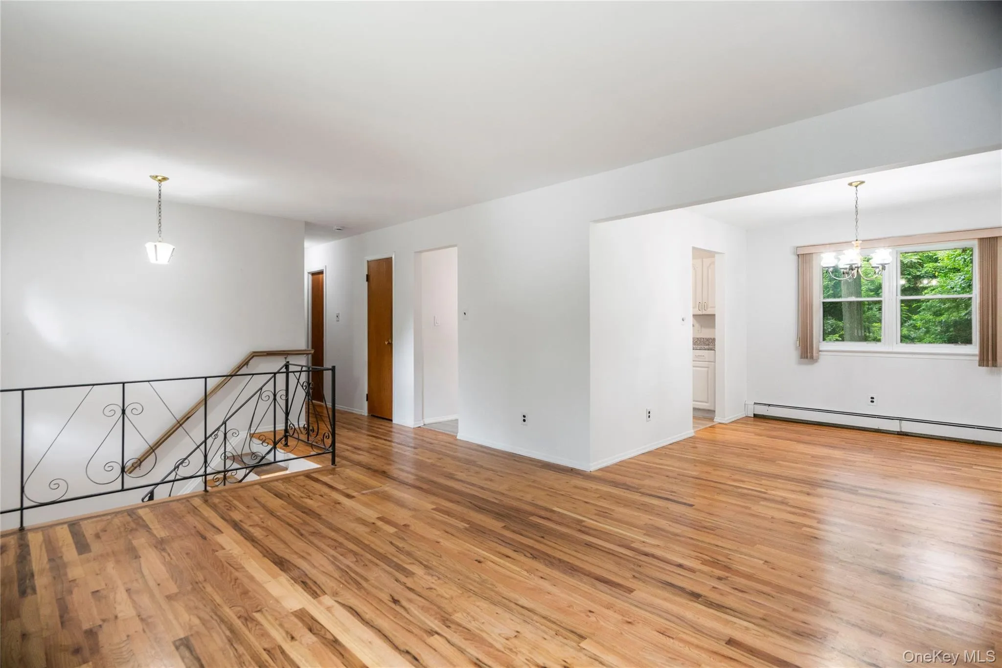 39 Wolfhollow Road, Brookhaven, NY, 3 Bedrooms Bedrooms, 9 Rooms Rooms,2 BathroomsBathrooms,Residential Lease,For Rent,Wolfhollow,0,1016153 39 Wolfhollow Road, Brookhaven, NY, 3 Bedrooms Bedrooms, 9 Rooms Rooms,2 BathroomsBathrooms,Residential Lease,For Rent,Wolfhollow,0,1016153
