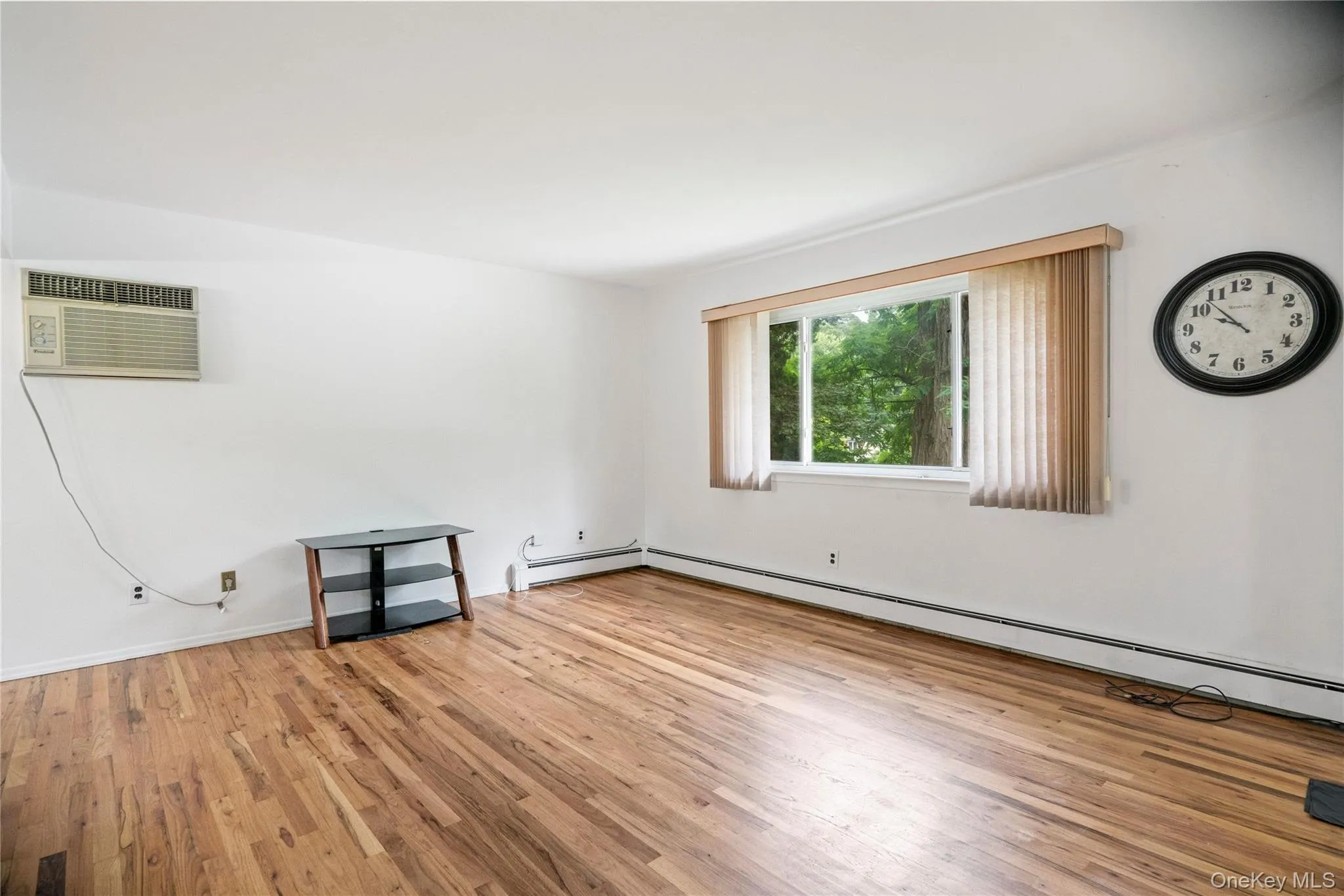 39 Wolfhollow Road, Brookhaven, NY, 3 Bedrooms Bedrooms, 9 Rooms Rooms,2 BathroomsBathrooms,Residential Lease,For Rent,Wolfhollow,0,1016153 39 Wolfhollow Road, Brookhaven, NY, 3 Bedrooms Bedrooms, 9 Rooms Rooms,2 BathroomsBathrooms,Residential Lease,For Rent,Wolfhollow,0,1016153