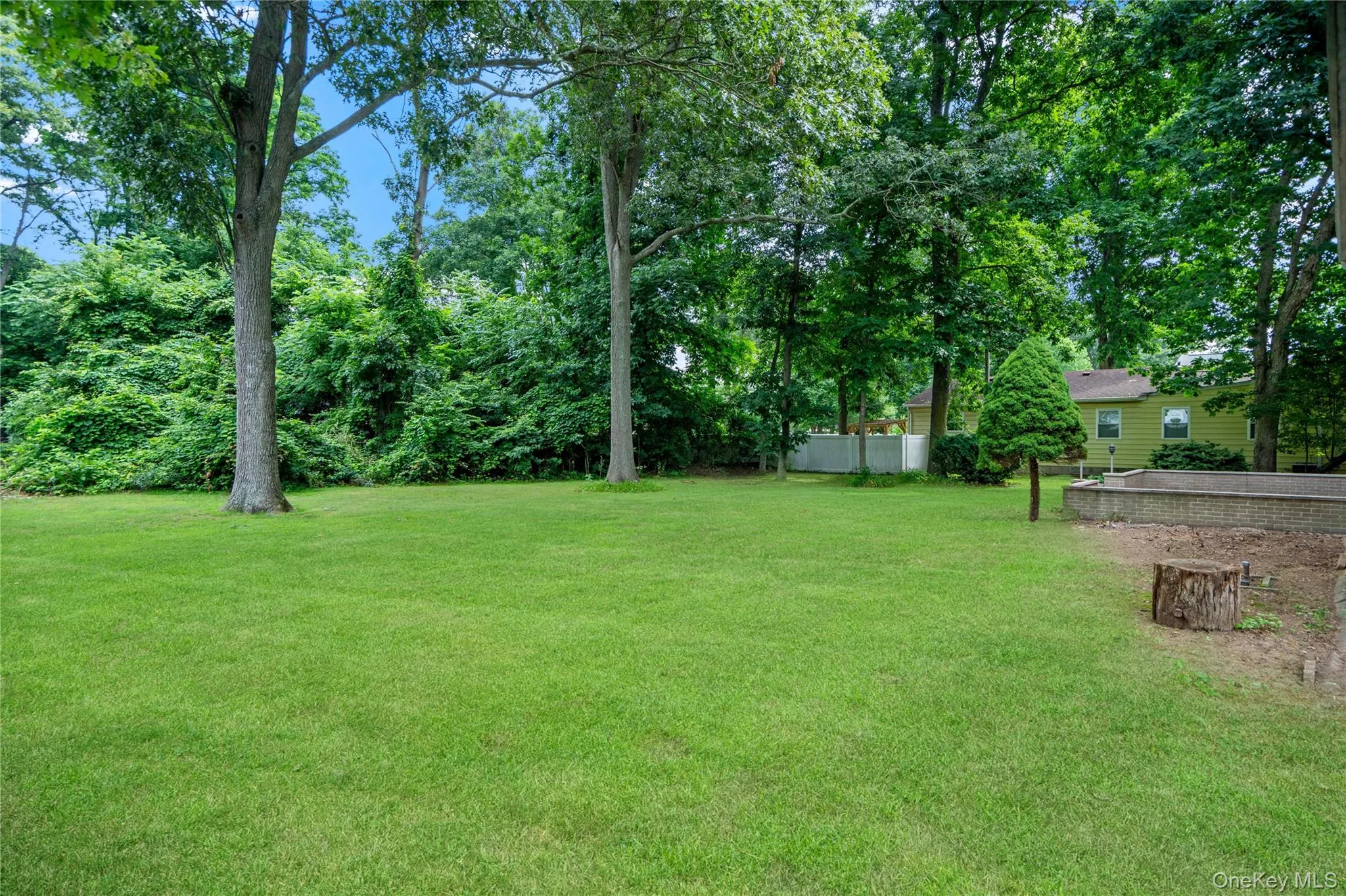 39 Wolfhollow Road, Brookhaven, NY, 3 Bedrooms Bedrooms, 9 Rooms Rooms,2 BathroomsBathrooms,Residential Lease,For Rent,Wolfhollow,0,1016153 39 Wolfhollow Road, Brookhaven, NY, 3 Bedrooms Bedrooms, 9 Rooms Rooms,2 BathroomsBathrooms,Residential Lease,For Rent,Wolfhollow,0,1016153