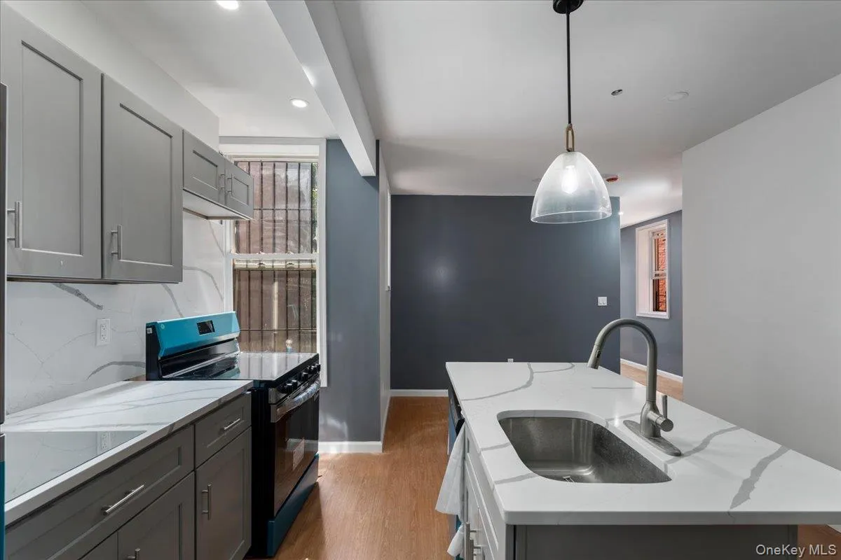 324 Eldert Street, New York, NY, 2 Bedrooms Bedrooms, 4 Rooms Rooms,1 BathroomBathrooms,Residential Lease,For Rent,Eldert,0,1016158 324 Eldert Street, New York, NY, 2 Bedrooms Bedrooms, 4 Rooms Rooms,1 BathroomBathrooms,Residential Lease,For Rent,Eldert,0,1016158