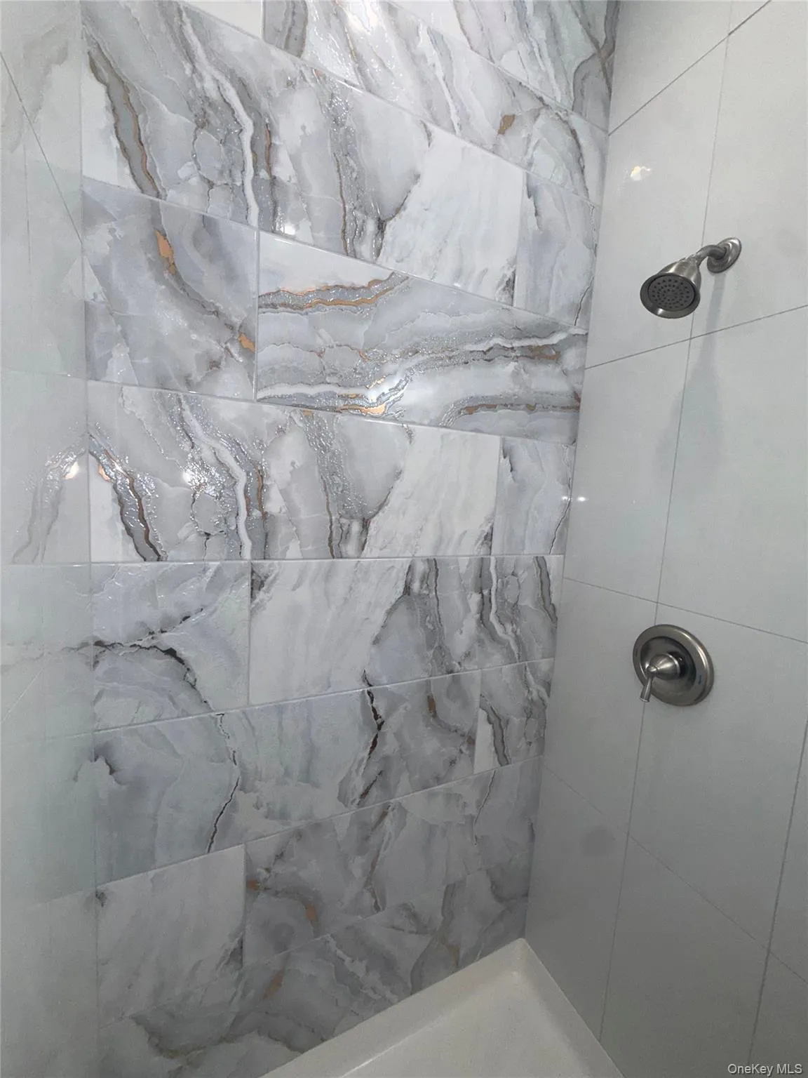 324 Eldert Street, New York, NY, 1 Bedroom Bedrooms, 4 Rooms Rooms,1 BathroomBathrooms,Residential Lease,For Rent,Eldert,0,1016158 324 Eldert Street, New York, NY, 1 Bedroom Bedrooms, 4 Rooms Rooms,1 BathroomBathrooms,Residential Lease,For Rent,Eldert,0,1016158