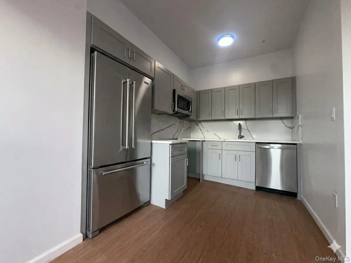 324 Eldert Street, New York, NY, 1 Bedroom Bedrooms, 4 Rooms Rooms,1 BathroomBathrooms,Residential Lease,For Rent,Eldert,0,1016160 324 Eldert Street, New York, NY, 1 Bedroom Bedrooms, 4 Rooms Rooms,1 BathroomBathrooms,Residential Lease,For Rent,Eldert,0,1016160