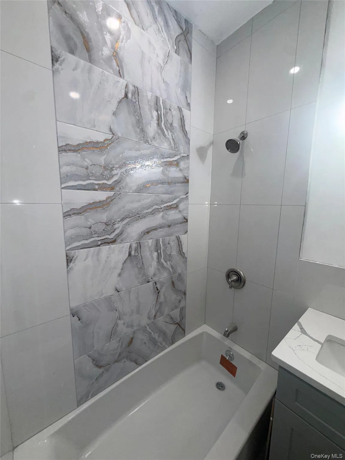324 Eldert Street, New York, NY, 1 Bedroom Bedrooms, 4 Rooms Rooms,1 BathroomBathrooms,Residential Lease,For Rent,Eldert,0,1016161 324 Eldert Street, New York, NY, 1 Bedroom Bedrooms, 4 Rooms Rooms,1 BathroomBathrooms,Residential Lease,For Rent,Eldert,0,1016161