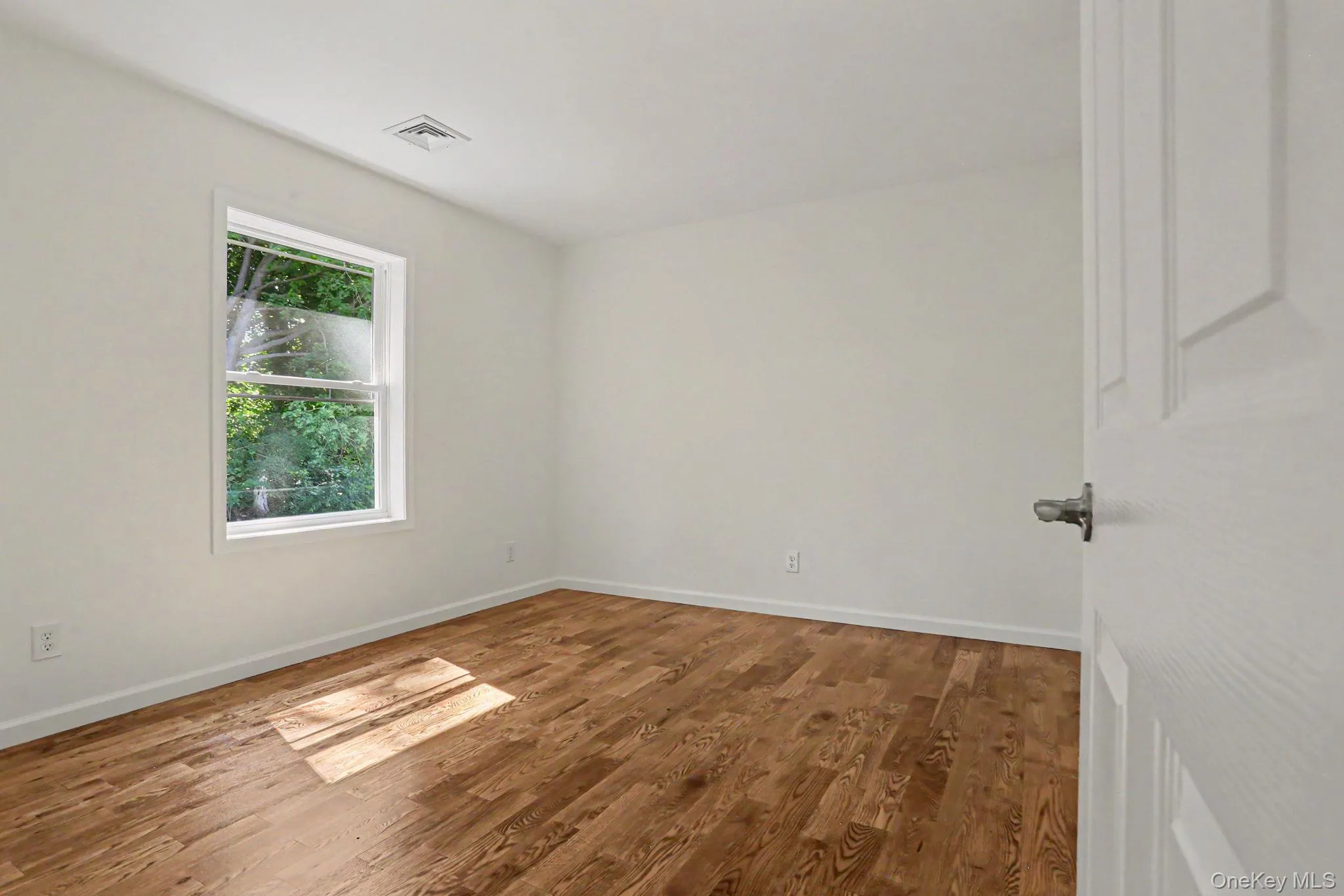 2nd Bedroom 2nd Bedroom