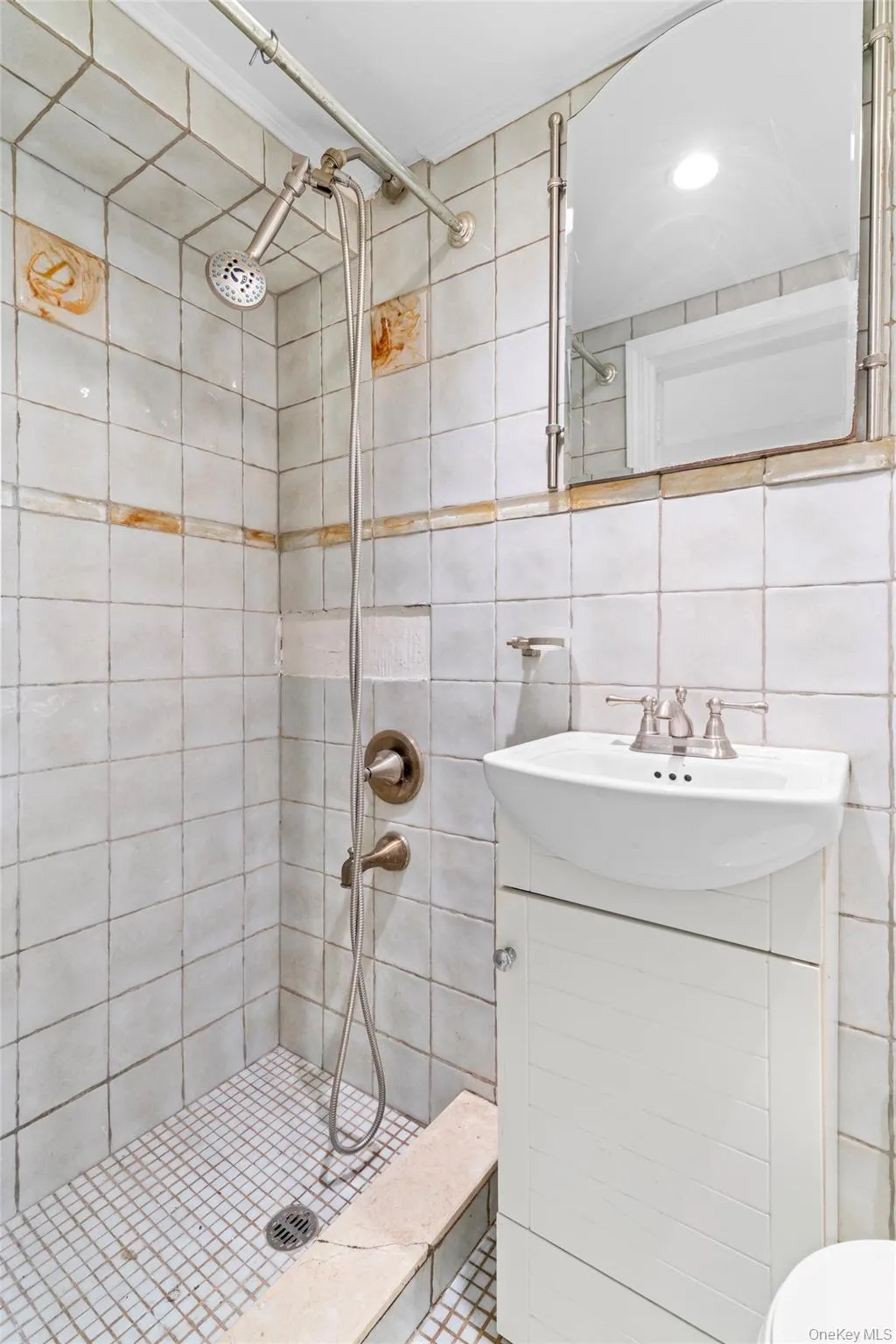 5902 70th Street, New York, NY, 4 Bedrooms Bedrooms, 8 Rooms Rooms,2 BathroomsBathrooms,Residential,For Rent,70th,0,1016176 5902 70th Street, New York, NY, 4 Bedrooms Bedrooms, 8 Rooms Rooms,2 BathroomsBathrooms,Residential,For Rent,70th,0,1016176