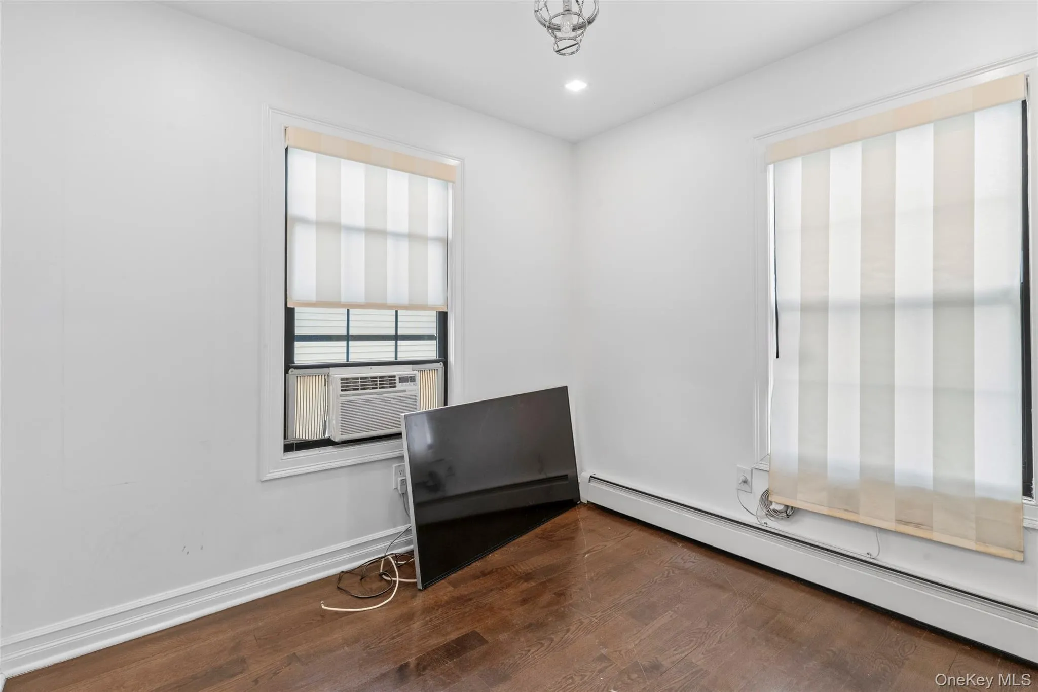 18906 122nd Avenue, New York, NY, 2 Bedrooms Bedrooms, 5 Rooms Rooms,2 BathroomsBathrooms,Residential,For Rent,122nd,0,1016178 18906 122nd Avenue, New York, NY, 2 Bedrooms Bedrooms, 5 Rooms Rooms,2 BathroomsBathrooms,Residential,For Rent,122nd,0,1016178