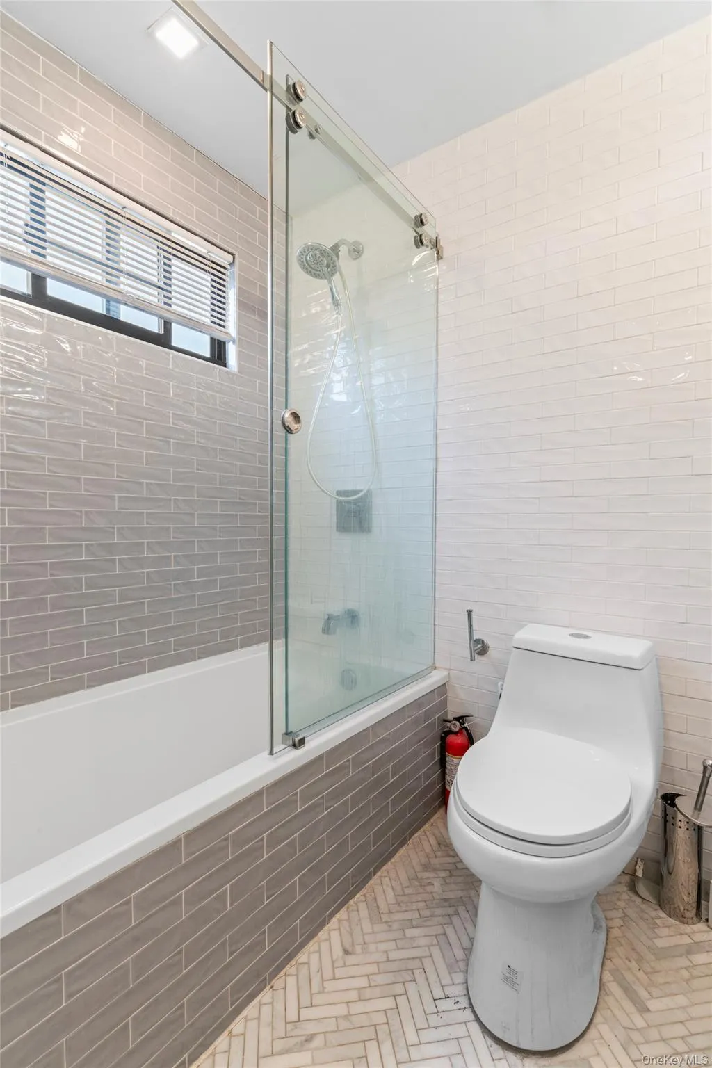 18906 122nd Avenue, New York, NY, 2 Bedrooms Bedrooms, 5 Rooms Rooms,2 BathroomsBathrooms,Residential,For Rent,122nd,0,1016178 18906 122nd Avenue, New York, NY, 2 Bedrooms Bedrooms, 5 Rooms Rooms,2 BathroomsBathrooms,Residential,For Rent,122nd,0,1016178