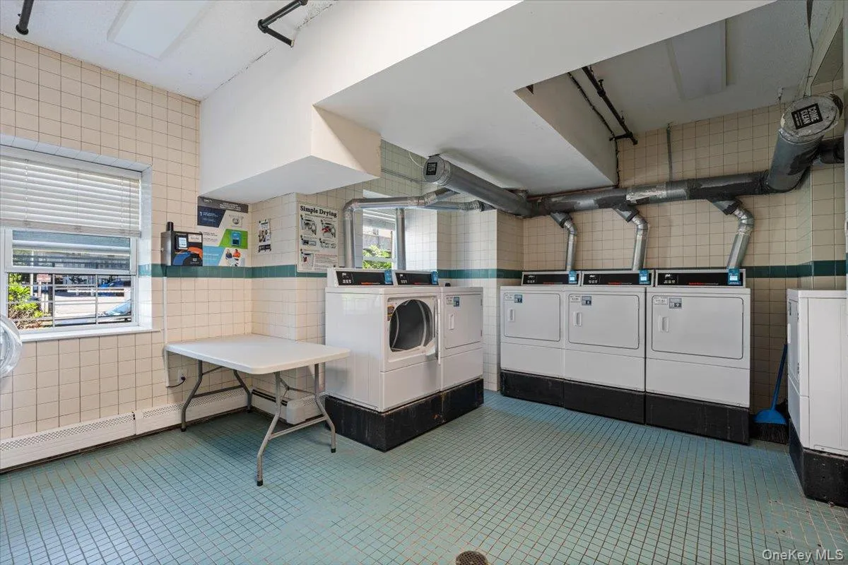 221 Beach 80th Street, New York, NY, 2 Bedrooms Bedrooms, 2 Rooms Rooms,1 BathroomBathrooms,Residential,For Rent,Beach 80th,0,1016179 221 Beach 80th Street, New York, NY, 2 Bedrooms Bedrooms, 2 Rooms Rooms,1 BathroomBathrooms,Residential,For Rent,Beach 80th,0,1016179