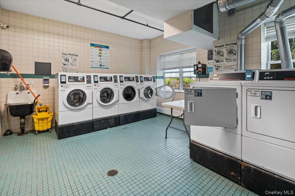 221 Beach 80th Street, New York, NY, 2 Bedrooms Bedrooms, 2 Rooms Rooms,1 BathroomBathrooms,Residential,For Rent,Beach 80th,0,1016179 221 Beach 80th Street, New York, NY, 2 Bedrooms Bedrooms, 2 Rooms Rooms,1 BathroomBathrooms,Residential,For Rent,Beach 80th,0,1016179