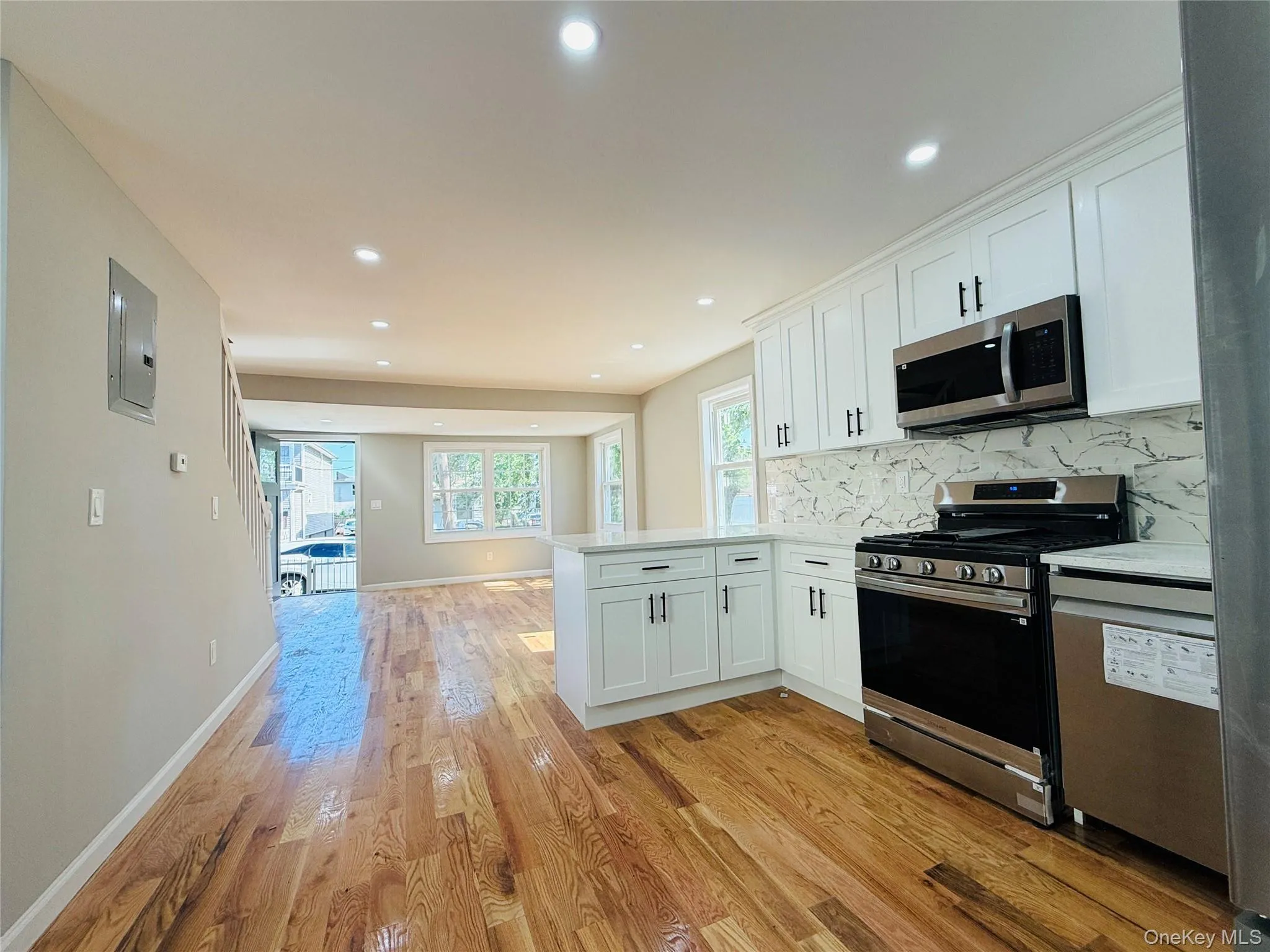 164-21 109 Road, New York, NY, 4 Bedrooms Bedrooms, 10 Rooms Rooms,3 BathroomsBathrooms,Residential,For Rent,109 Road,0,1016189 164-21 109 Road, New York, NY, 4 Bedrooms Bedrooms, 10 Rooms Rooms,3 BathroomsBathrooms,Residential,For Rent,109 Road,0,1016189