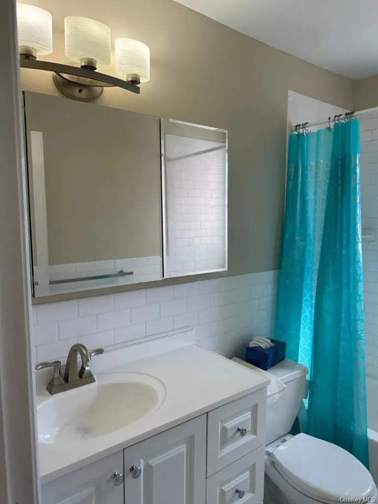 233 Middletown Road, Orangetown, NY, 1 Bedroom Bedrooms, 3 Rooms Rooms,1 BathroomBathrooms,Residential,For Rent,Middletown,0,1016203 233 Middletown Road, Orangetown, NY, 1 Bedroom Bedrooms, 3 Rooms Rooms,1 BathroomBathrooms,Residential,For Rent,Middletown,0,1016203