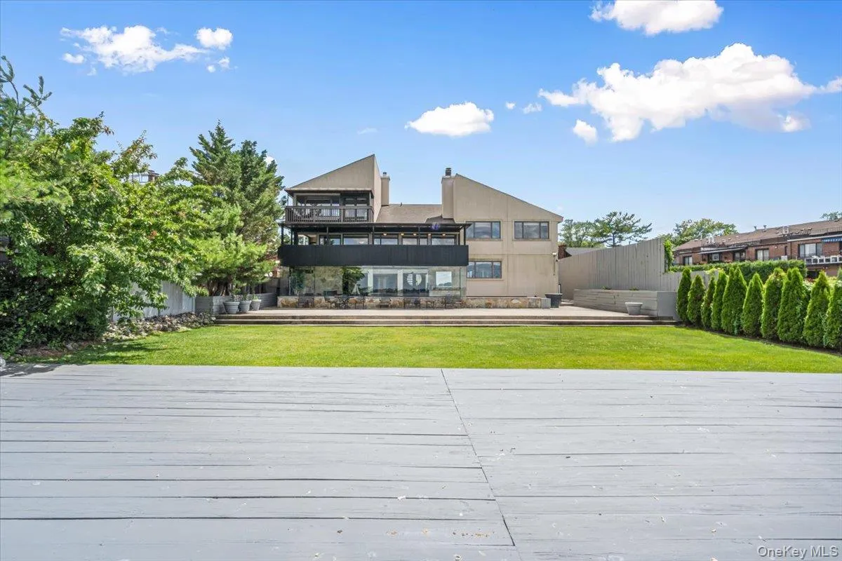 15443 Riverside Drive, New York, NY, 3 Bedrooms Bedrooms, 12 Rooms Rooms,3 BathroomsBathrooms,Residential,For Rent,Riverside,0,1016204 15443 Riverside Drive, New York, NY, 3 Bedrooms Bedrooms, 12 Rooms Rooms,3 BathroomsBathrooms,Residential,For Rent,Riverside,0,1016204