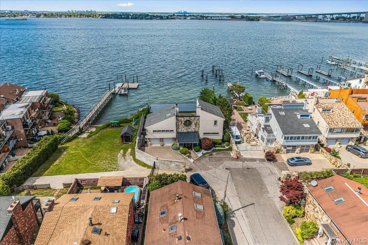 15443 Riverside Drive, New York, NY, 3 Bedrooms Bedrooms, 12 Rooms Rooms,3 BathroomsBathrooms,Residential,For Rent,Riverside,0,1016204 15443 Riverside Drive, New York, NY, 3 Bedrooms Bedrooms, 12 Rooms Rooms,3 BathroomsBathrooms,Residential,For Rent,Riverside,0,1016204