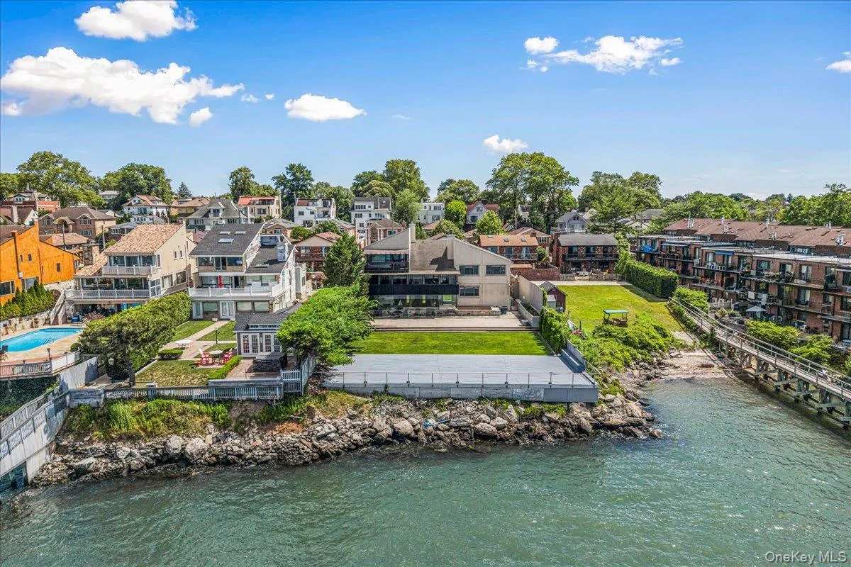15443 Riverside Drive, New York, NY, 3 Bedrooms Bedrooms, 12 Rooms Rooms,3 BathroomsBathrooms,Residential,For Rent,Riverside,0,1016204 15443 Riverside Drive, New York, NY, 3 Bedrooms Bedrooms, 12 Rooms Rooms,3 BathroomsBathrooms,Residential,For Rent,Riverside,0,1016204