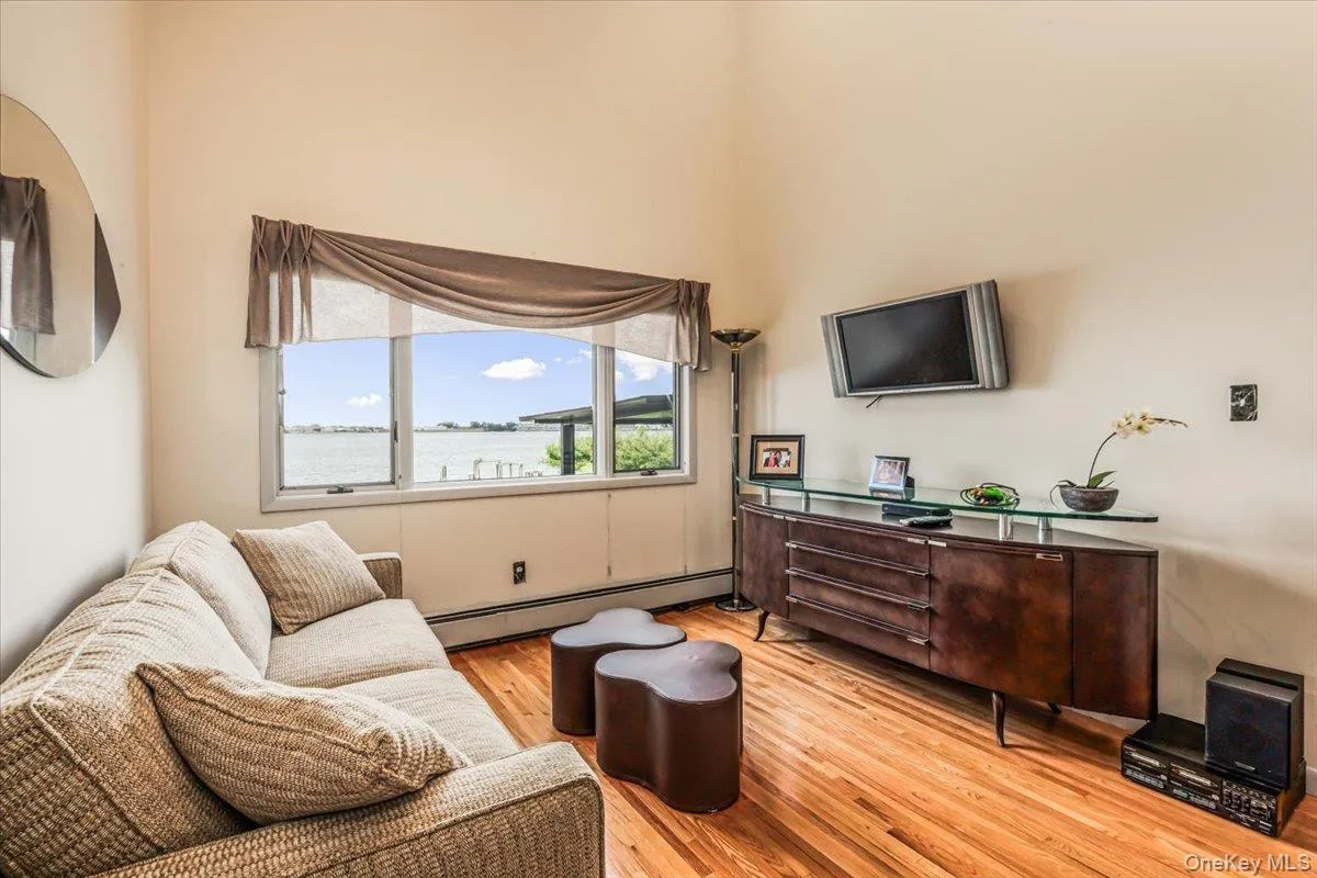 15443 Riverside Drive, New York, NY, 3 Bedrooms Bedrooms, 12 Rooms Rooms,3 BathroomsBathrooms,Residential,For Rent,Riverside,0,1016204 15443 Riverside Drive, New York, NY, 3 Bedrooms Bedrooms, 12 Rooms Rooms,3 BathroomsBathrooms,Residential,For Rent,Riverside,0,1016204