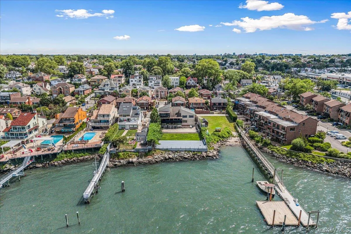 15443 Riverside Drive, New York, NY, 3 Bedrooms Bedrooms, 12 Rooms Rooms,3 BathroomsBathrooms,Residential,For Rent,Riverside,0,1016204 15443 Riverside Drive, New York, NY, 3 Bedrooms Bedrooms, 12 Rooms Rooms,3 BathroomsBathrooms,Residential,For Rent,Riverside,0,1016204
