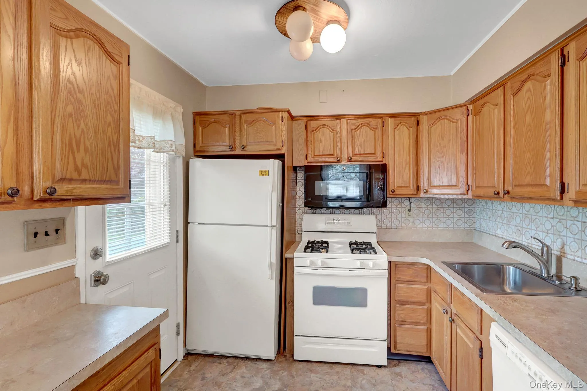 69 Greenwood Drive, Babylon, NY, 4 Bedrooms Bedrooms, 6 Rooms Rooms,1 BathroomBathrooms,Residential,For Rent,Greenwood,0,KEY1016206 69 Greenwood Drive, Babylon, NY, 4 Bedrooms Bedrooms, 6 Rooms Rooms,1 BathroomBathrooms,Residential,For Rent,Greenwood,0,KEY1016206