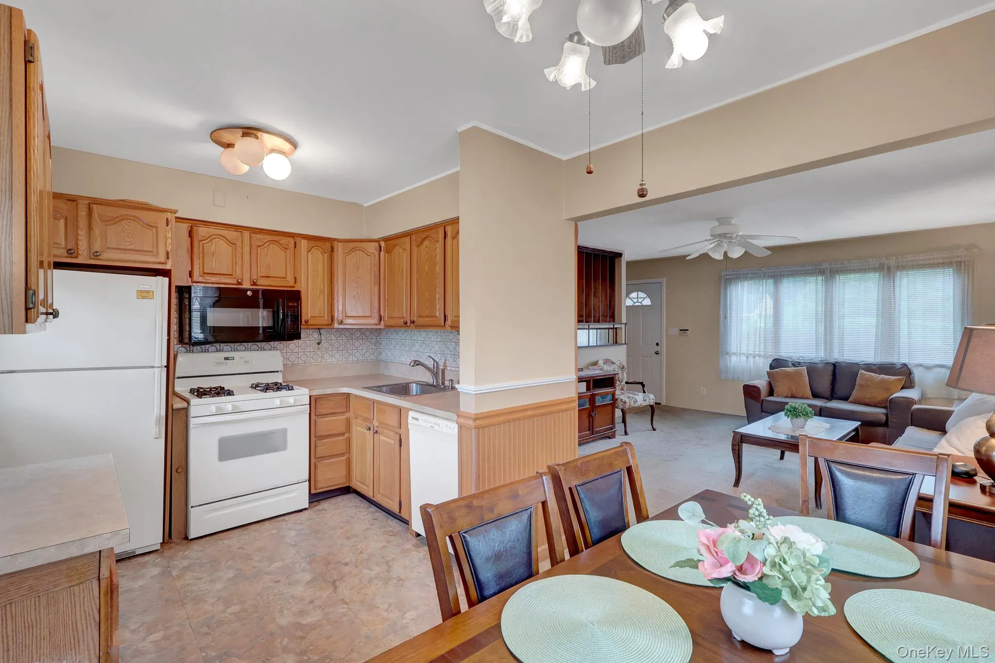 69 Greenwood Drive, Babylon, NY, 4 Bedrooms Bedrooms, 6 Rooms Rooms,1 BathroomBathrooms,Residential,For Rent,Greenwood,0,KEY1016206 69 Greenwood Drive, Babylon, NY, 4 Bedrooms Bedrooms, 6 Rooms Rooms,1 BathroomBathrooms,Residential,For Rent,Greenwood,0,KEY1016206