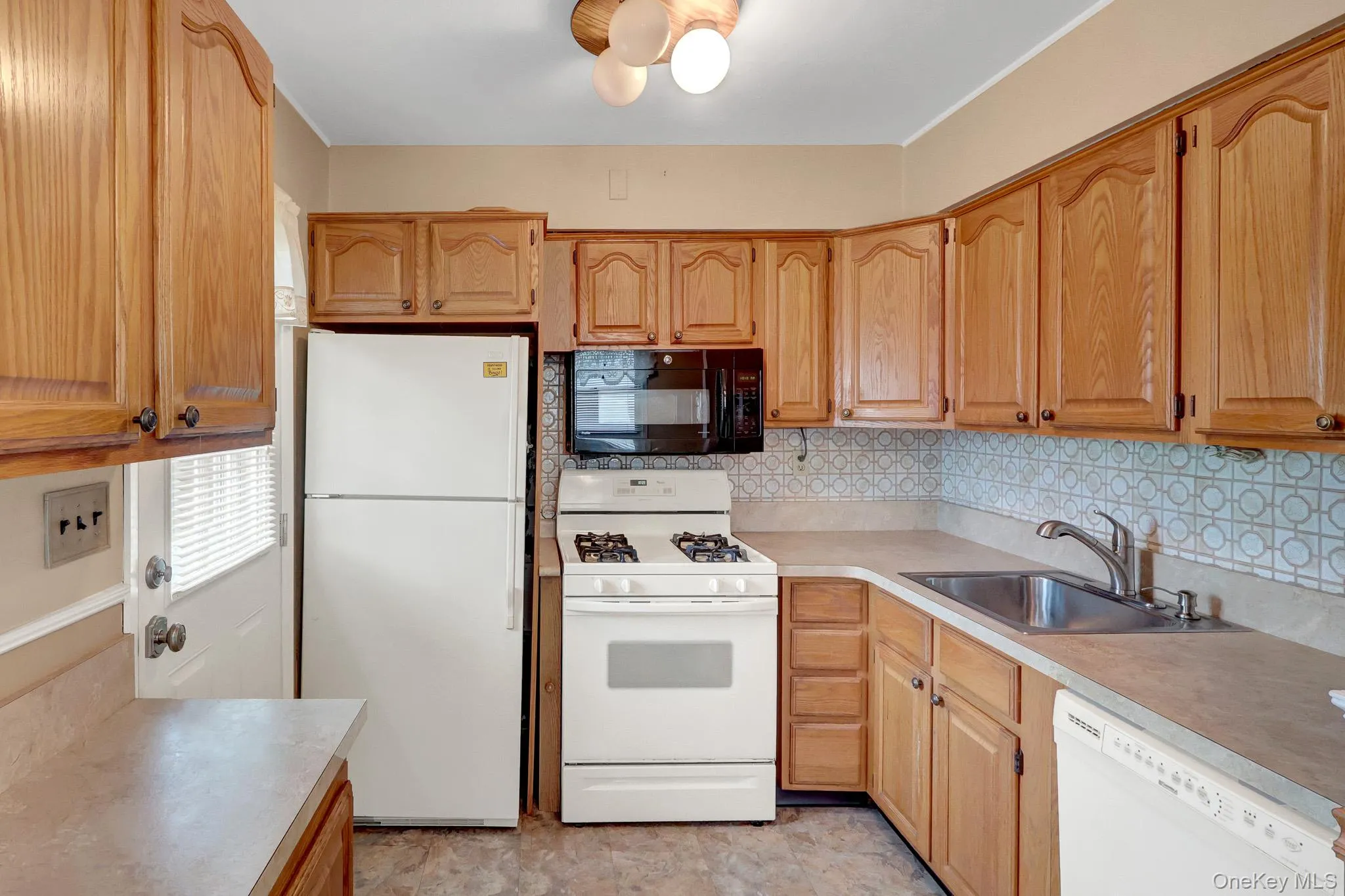69 Greenwood Drive, Babylon, NY, 4 Bedrooms Bedrooms, 6 Rooms Rooms,1 BathroomBathrooms,Residential,For Rent,Greenwood,0,KEY1016206 69 Greenwood Drive, Babylon, NY, 4 Bedrooms Bedrooms, 6 Rooms Rooms,1 BathroomBathrooms,Residential,For Rent,Greenwood,0,KEY1016206