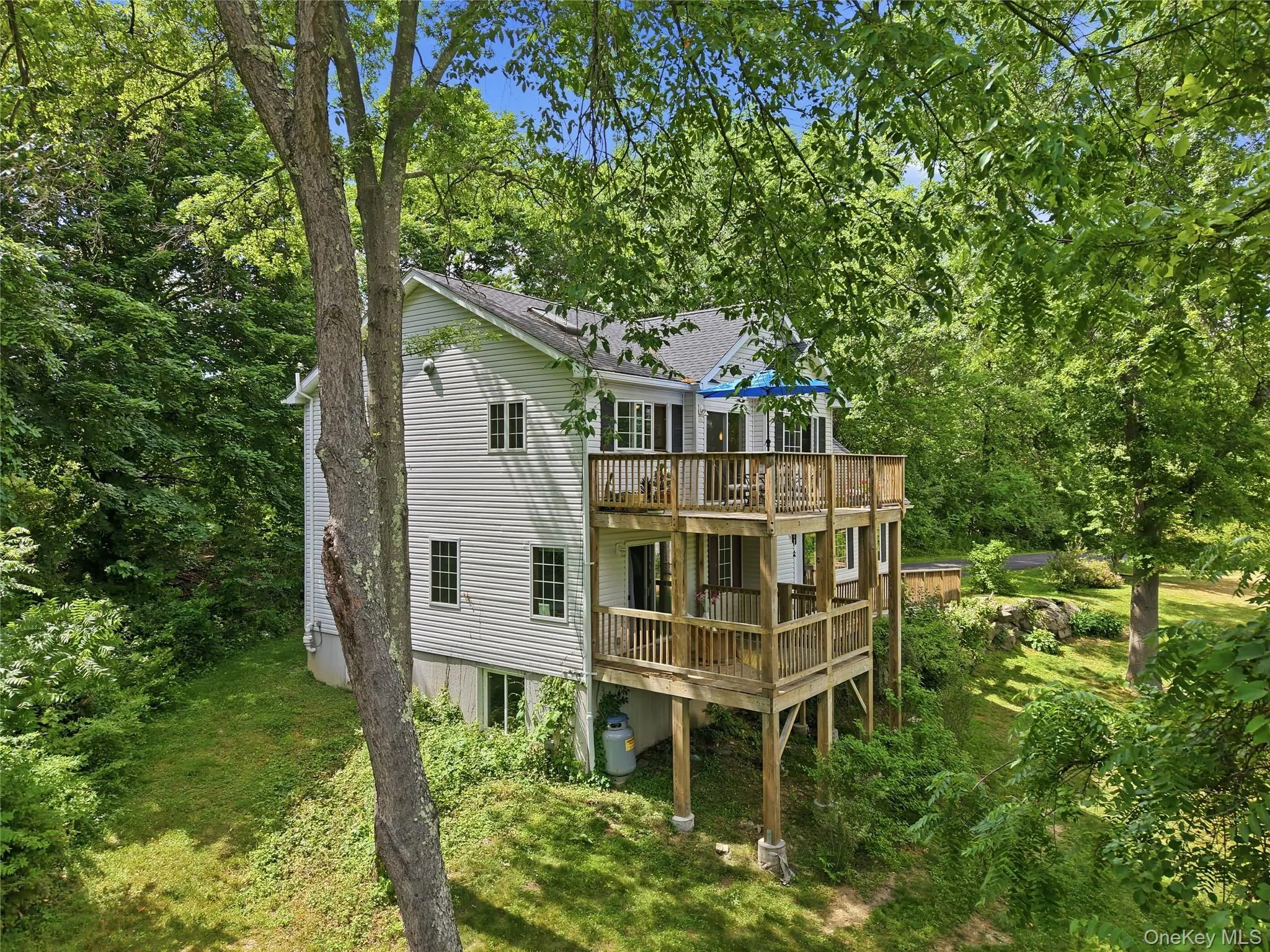 15 Meadow Drive, Red Hook, NY, 3 Bedrooms Bedrooms, 7 Rooms Rooms,2 BathroomsBathrooms,Residential,For Rent,Meadow,0,KEY1016211 15 Meadow Drive, Red Hook, NY, 3 Bedrooms Bedrooms, 7 Rooms Rooms,2 BathroomsBathrooms,Residential,For Rent,Meadow,0,KEY1016211