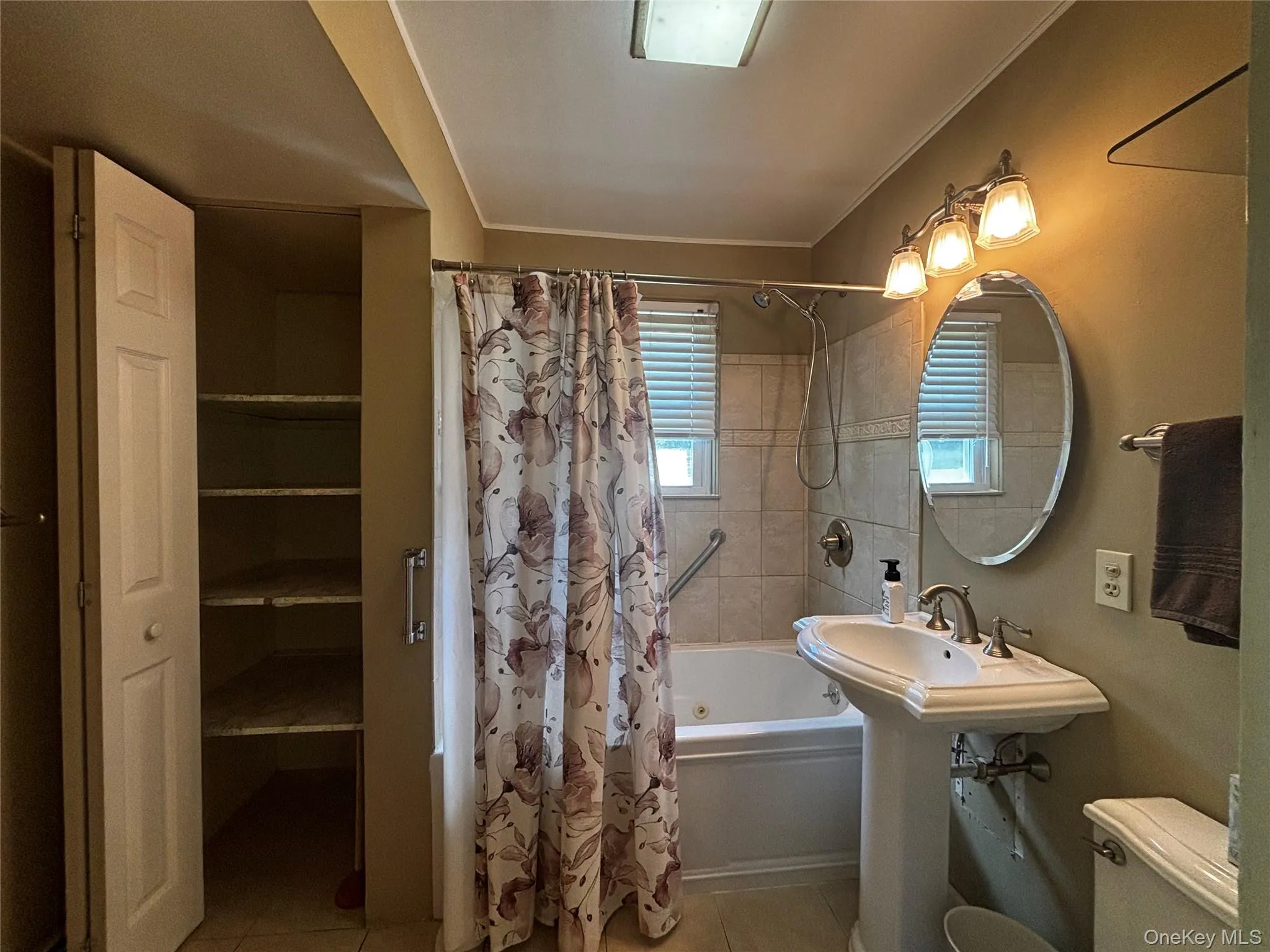 1625 Overhill Street, Yorktown, NY, 3 Bedrooms Bedrooms, 8 Rooms Rooms,2 BathroomsBathrooms,Residential,For Rent,Overhill,0,KEY1016212 1625 Overhill Street, Yorktown, NY, 3 Bedrooms Bedrooms, 8 Rooms Rooms,2 BathroomsBathrooms,Residential,For Rent,Overhill,0,KEY1016212