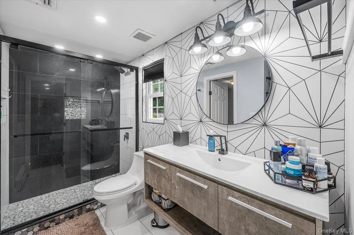 35 Washington Heights Street, Brookhaven, NY, 4 Bedrooms Bedrooms, 11 Rooms Rooms,1 BathroomBathrooms,Residential,For Rent,Washington Heights,0,KEY1016214 35 Washington Heights Street, Brookhaven, NY, 4 Bedrooms Bedrooms, 11 Rooms Rooms,1 BathroomBathrooms,Residential,For Rent,Washington Heights,0,KEY1016214