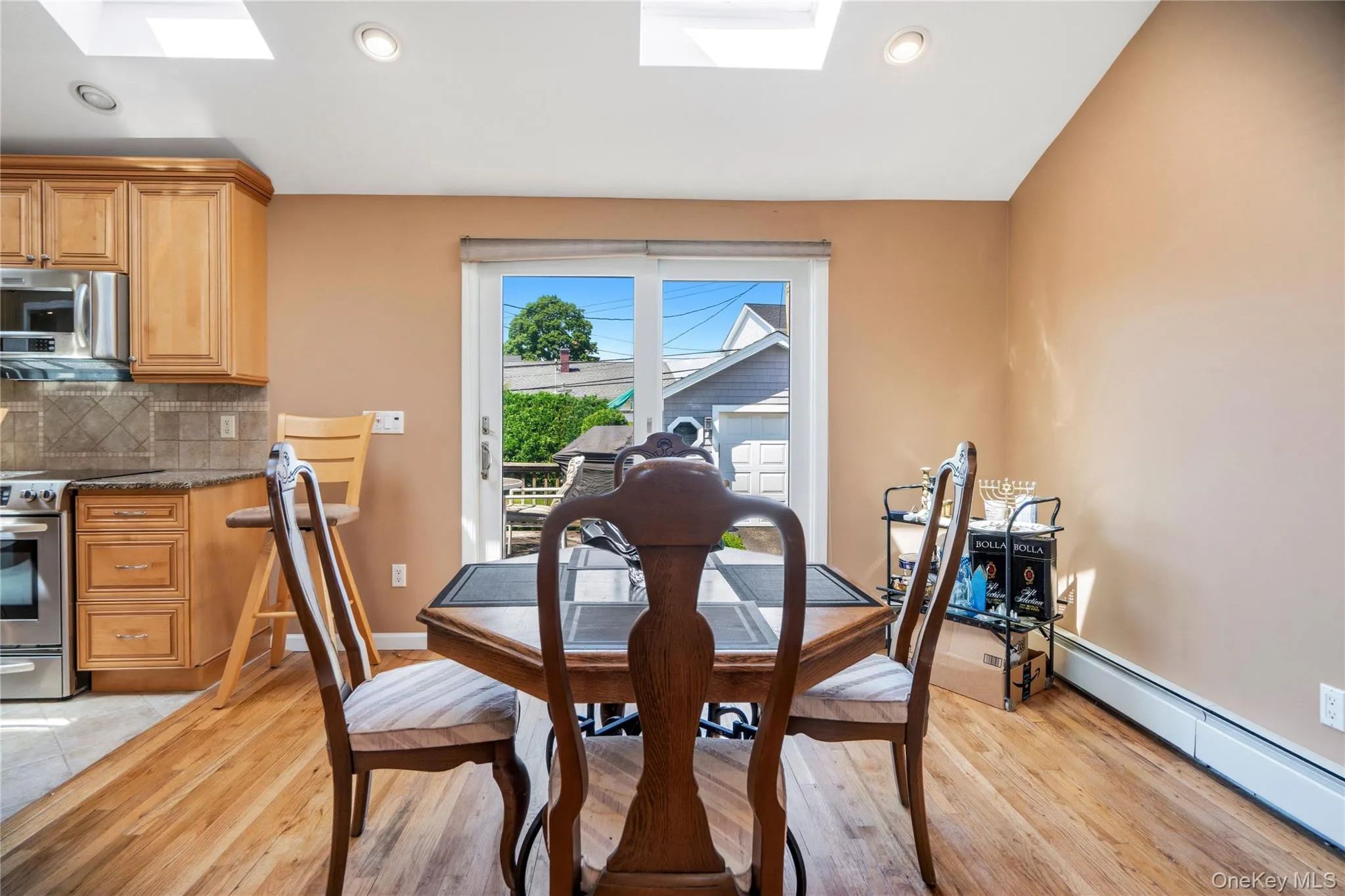 678 Carlyle Avenue, Hempstead, NY, 2 Bedrooms Bedrooms, 6 Rooms Rooms,2 BathroomsBathrooms,Residential,For Rent,Carlyle,0,1016215 678 Carlyle Avenue, Hempstead, NY, 2 Bedrooms Bedrooms, 6 Rooms Rooms,2 BathroomsBathrooms,Residential,For Rent,Carlyle,0,1016215