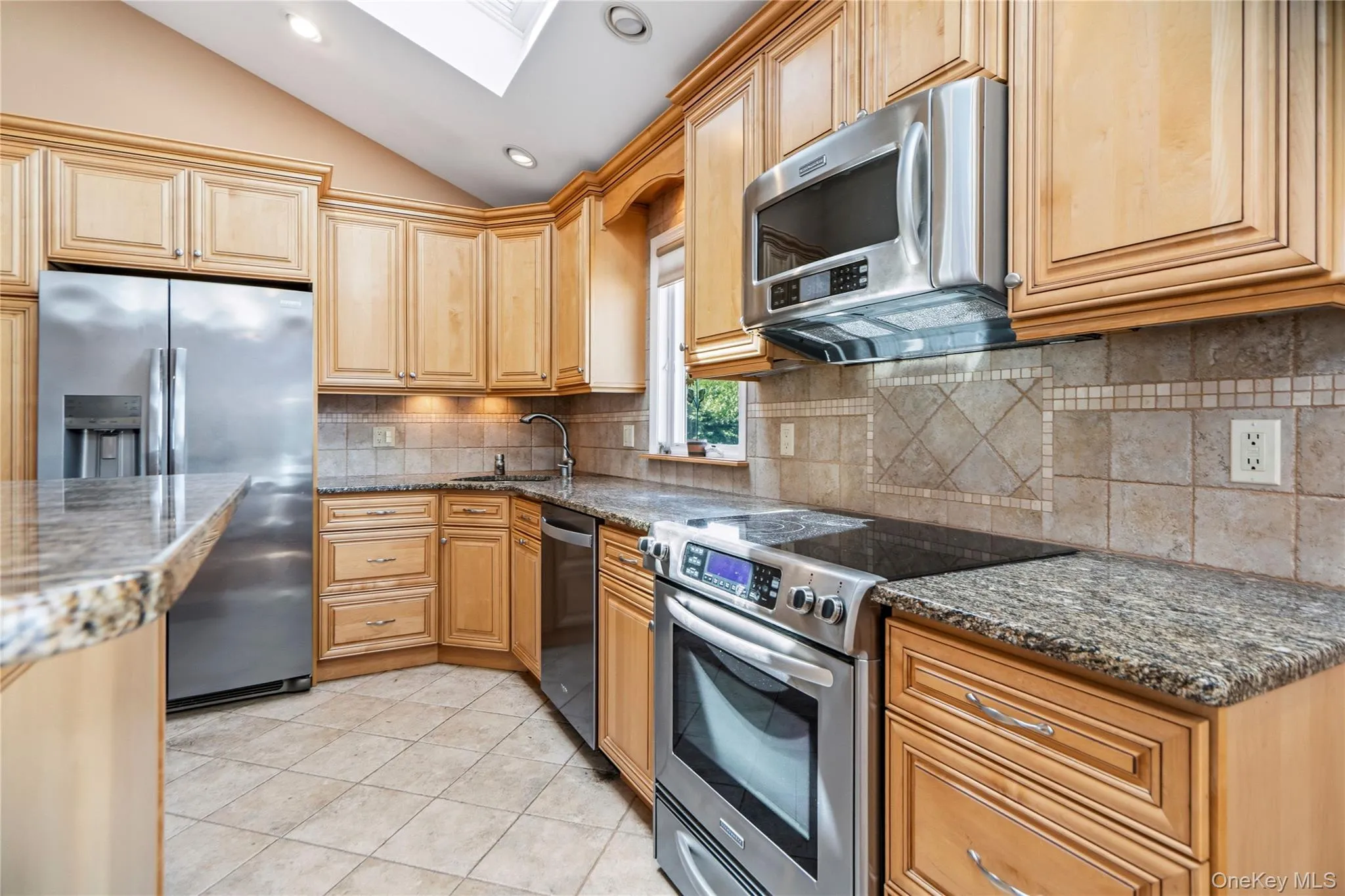 678 Carlyle Avenue, Hempstead, NY, 2 Bedrooms Bedrooms, 6 Rooms Rooms,2 BathroomsBathrooms,Residential,For Rent,Carlyle,0,1016215 678 Carlyle Avenue, Hempstead, NY, 2 Bedrooms Bedrooms, 6 Rooms Rooms,2 BathroomsBathrooms,Residential,For Rent,Carlyle,0,1016215