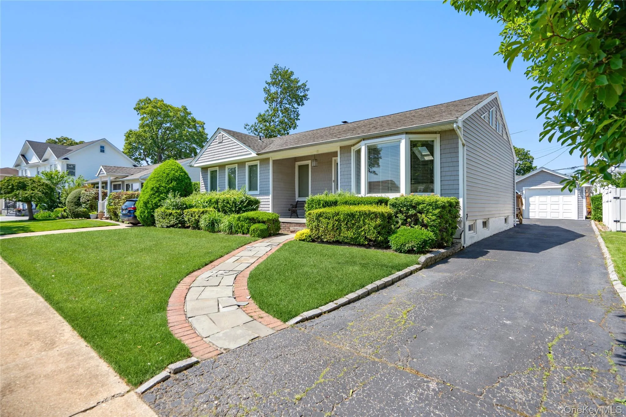 678 Carlyle Avenue, Hempstead, NY, 2 Bedrooms Bedrooms, 6 Rooms Rooms,2 BathroomsBathrooms,Residential,For Rent,Carlyle,0,1016215 678 Carlyle Avenue, Hempstead, NY, 2 Bedrooms Bedrooms, 6 Rooms Rooms,2 BathroomsBathrooms,Residential,For Rent,Carlyle,0,1016215