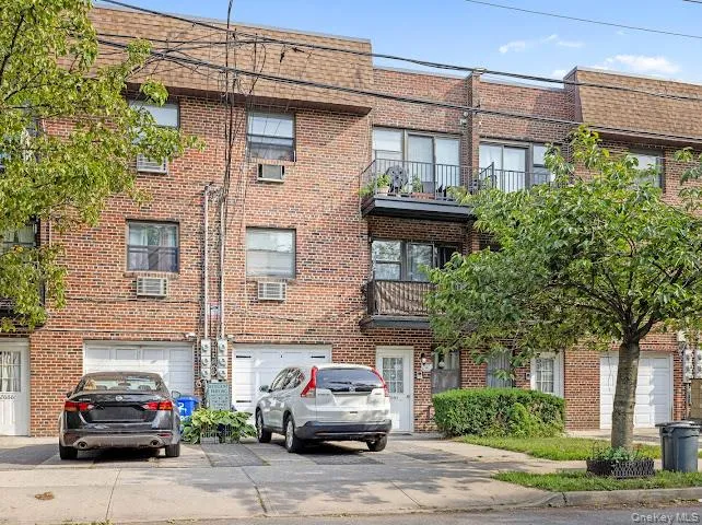 2664 Miles Avenue, New York, NY, 1 Bedroom Bedrooms, 5 Rooms Rooms,1 BathroomBathrooms,Residential,For Rent,Miles,0,KEY1016217 2664 Miles Avenue, New York, NY, 1 Bedroom Bedrooms, 5 Rooms Rooms,1 BathroomBathrooms,Residential,For Rent,Miles,0,KEY1016217