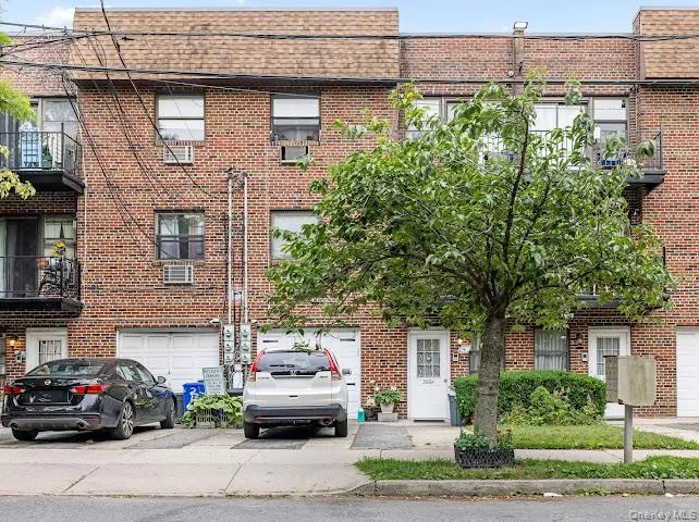 2664 Miles Avenue, New York, NY, 1 Bedroom Bedrooms, 5 Rooms Rooms,1 BathroomBathrooms,Residential,For Rent,Miles,0,KEY1016217 2664 Miles Avenue, New York, NY, 1 Bedroom Bedrooms, 5 Rooms Rooms,1 BathroomBathrooms,Residential,For Rent,Miles,0,KEY1016217