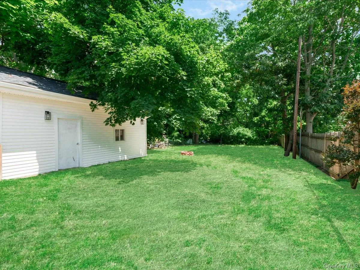 73C River Avenue, Brookhaven, NY, 2 Bedrooms Bedrooms, 4 Rooms Rooms,1 BathroomBathrooms,Residential,For Rent,River,0,KEY1016224 73C River Avenue, Brookhaven, NY, 2 Bedrooms Bedrooms, 4 Rooms Rooms,1 BathroomBathrooms,Residential,For Rent,River,0,KEY1016224