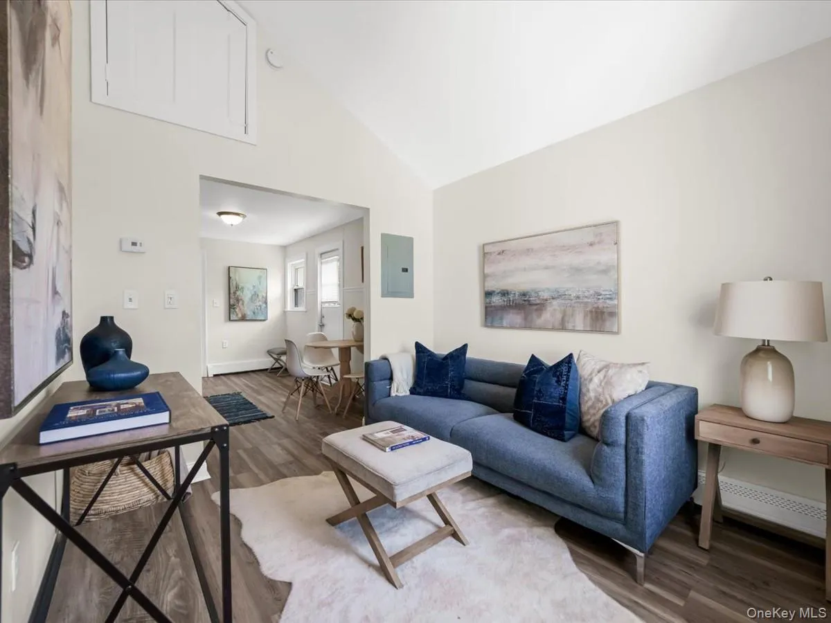 73C River Avenue, Brookhaven, NY, 2 Bedrooms Bedrooms, 4 Rooms Rooms,1 BathroomBathrooms,Residential,For Rent,River,0,KEY1016224 73C River Avenue, Brookhaven, NY, 2 Bedrooms Bedrooms, 4 Rooms Rooms,1 BathroomBathrooms,Residential,For Rent,River,0,KEY1016224