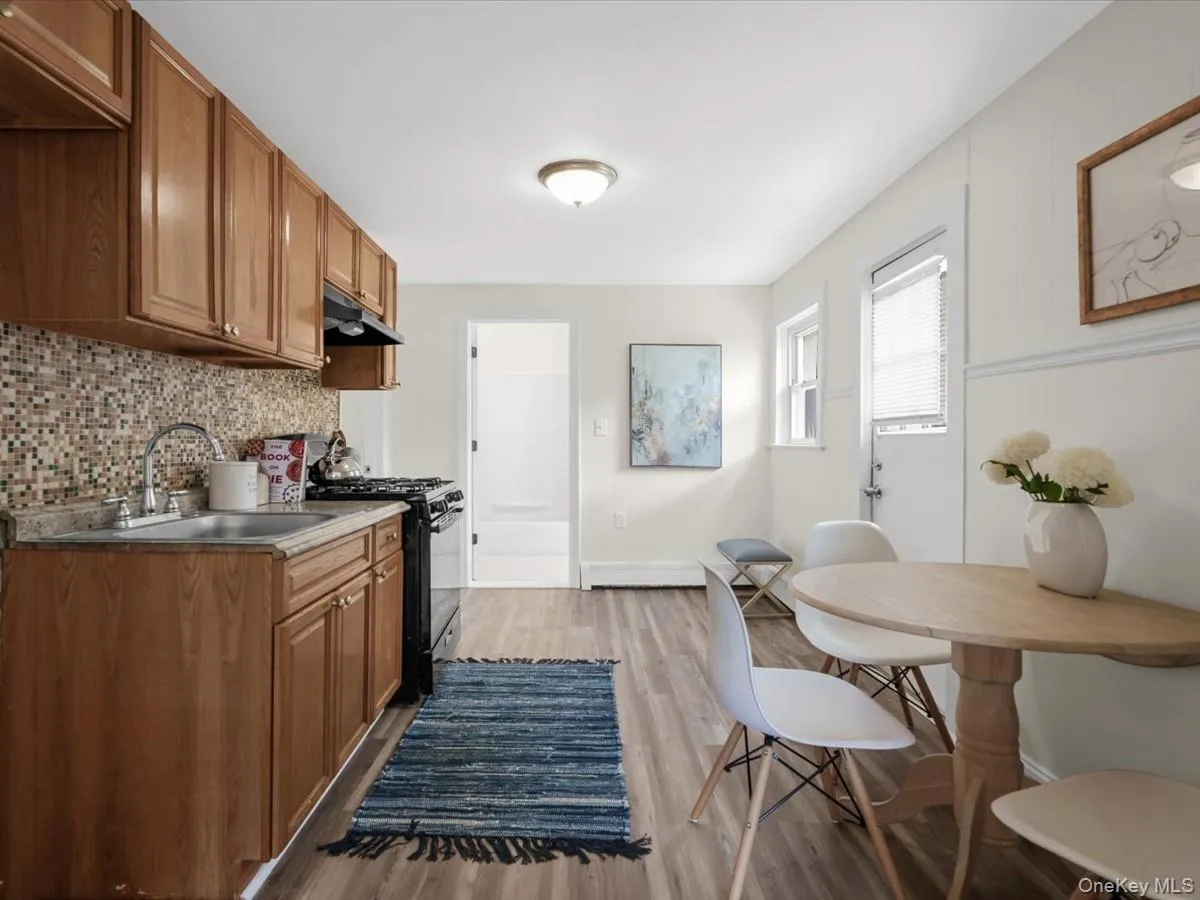 73C River Avenue, Brookhaven, NY, 2 Bedrooms Bedrooms, 4 Rooms Rooms,1 BathroomBathrooms,Residential,For Rent,River,0,KEY1016224 73C River Avenue, Brookhaven, NY, 2 Bedrooms Bedrooms, 4 Rooms Rooms,1 BathroomBathrooms,Residential,For Rent,River,0,KEY1016224