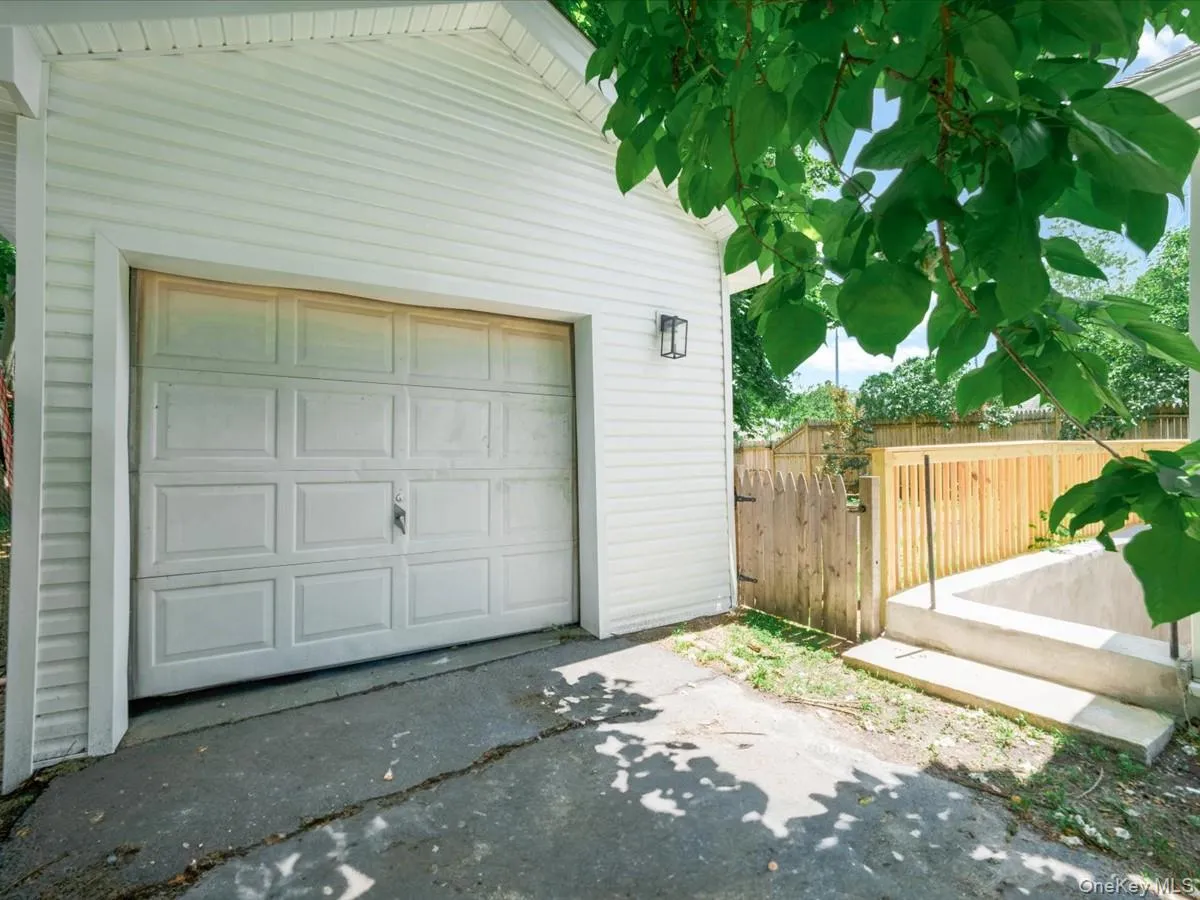73C River Avenue, Brookhaven, NY, 2 Bedrooms Bedrooms, 4 Rooms Rooms,1 BathroomBathrooms,Residential,For Rent,River,0,KEY1016224 73C River Avenue, Brookhaven, NY, 2 Bedrooms Bedrooms, 4 Rooms Rooms,1 BathroomBathrooms,Residential,For Rent,River,0,KEY1016224