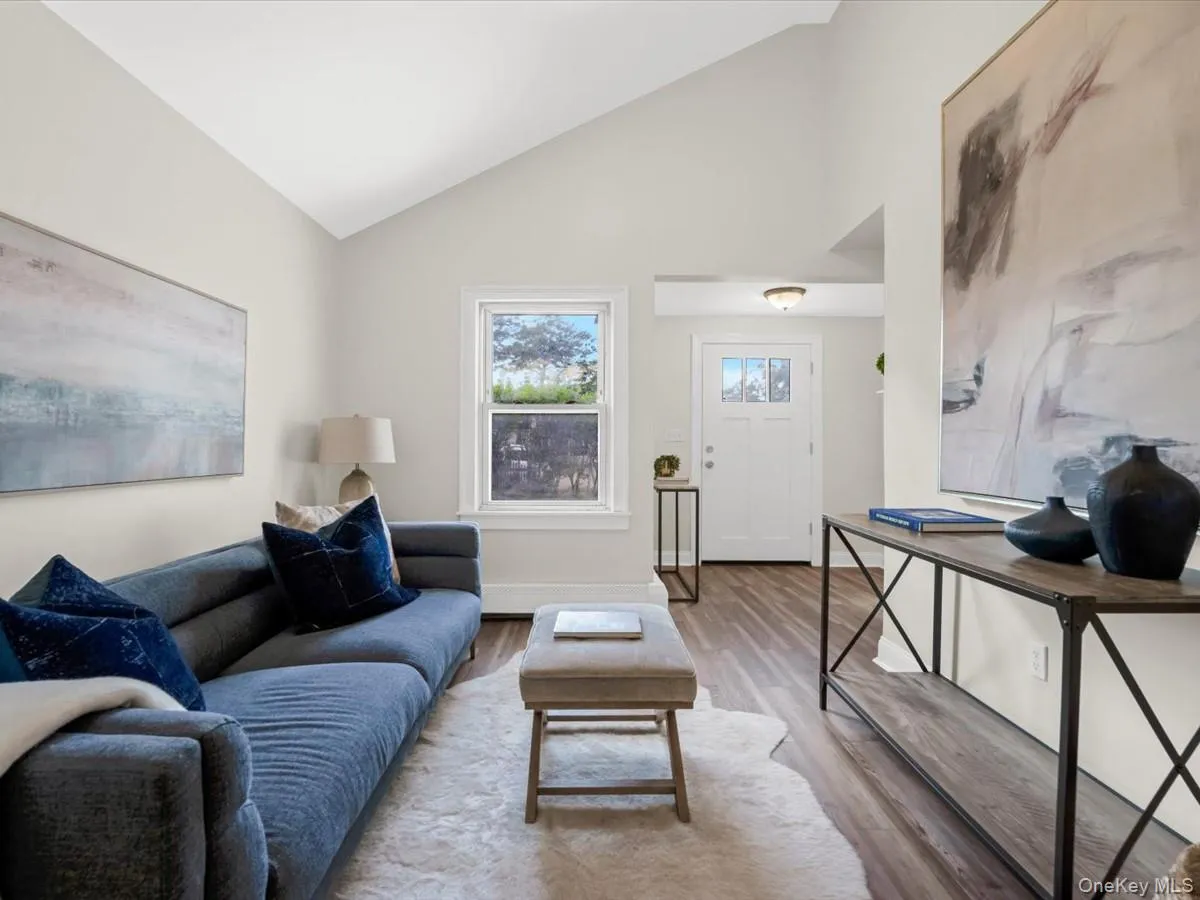 73C River Avenue, Brookhaven, NY, 2 Bedrooms Bedrooms, 4 Rooms Rooms,1 BathroomBathrooms,Residential,For Rent,River,0,KEY1016224 73C River Avenue, Brookhaven, NY, 2 Bedrooms Bedrooms, 4 Rooms Rooms,1 BathroomBathrooms,Residential,For Rent,River,0,KEY1016224